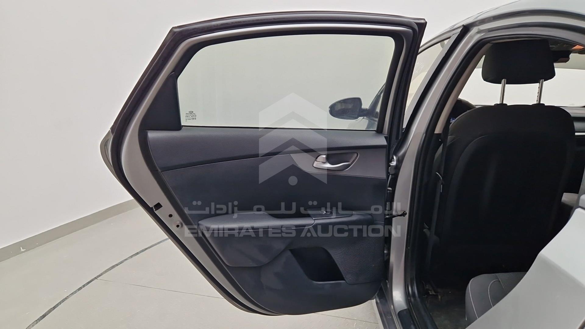 2020 KIA CERATO VIN: KNAF24168L5862692