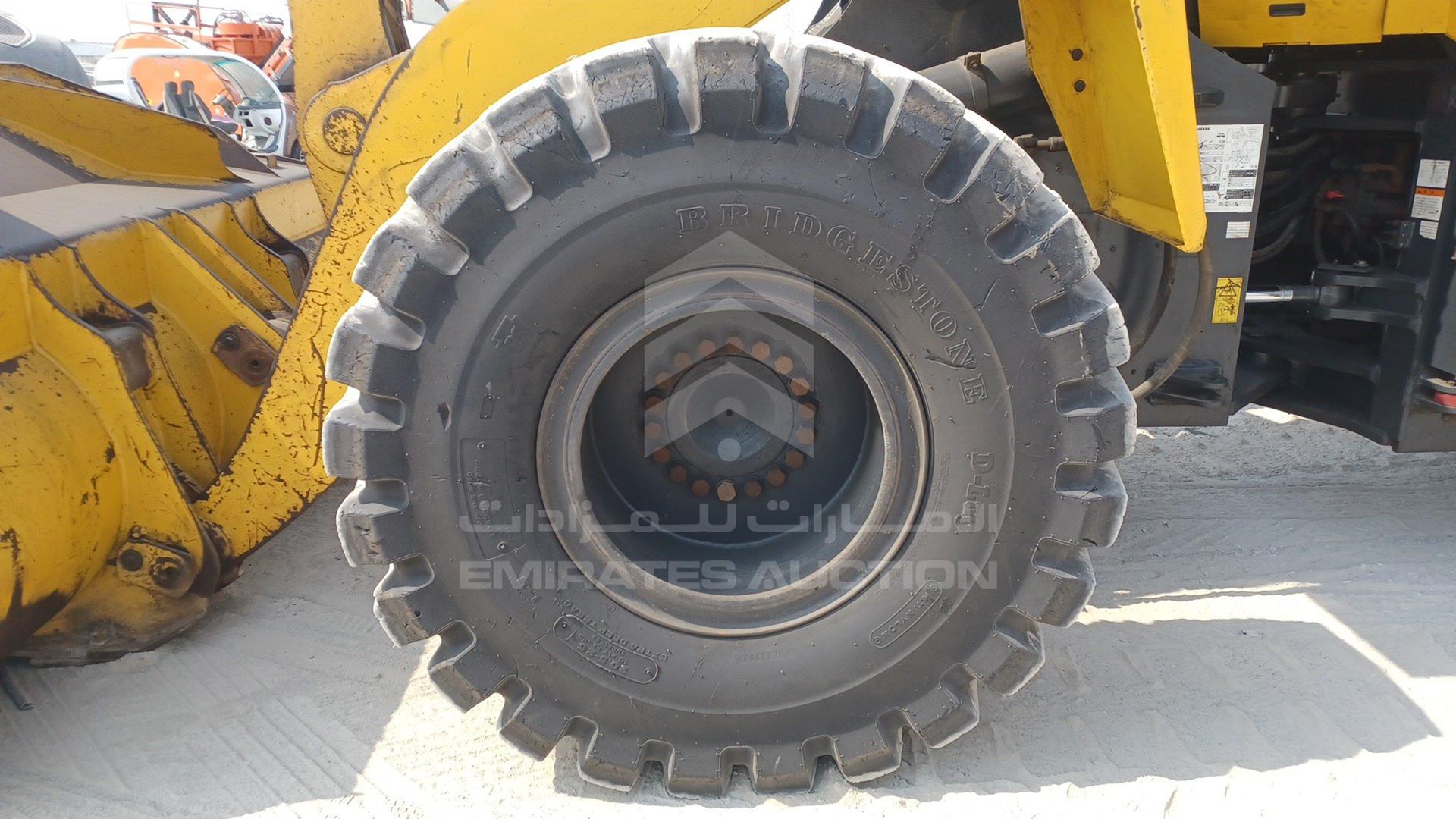 2014 KOMATSU WA380-6 VIN: WA09566021