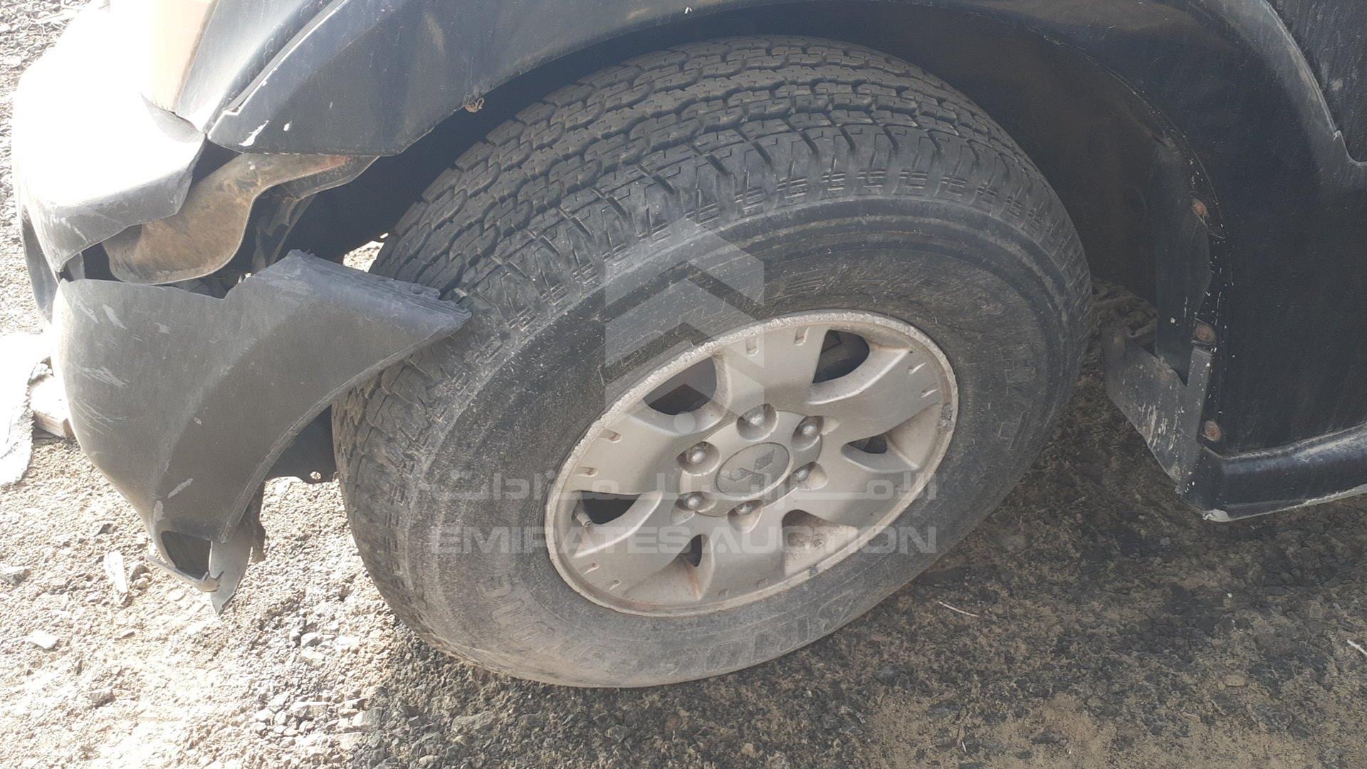 2006 MITSUBISHI PAJERO VIN: JMYLRV73W6J708809