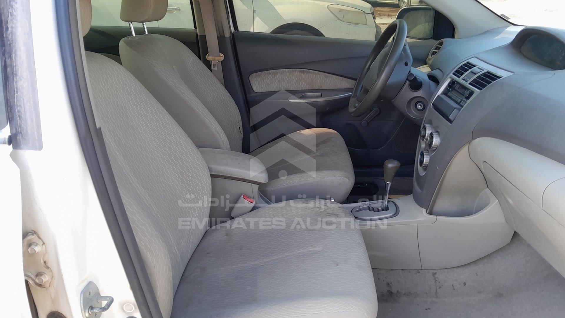 2009 TOYOTA YARIS VIN: JTDBW923394030750