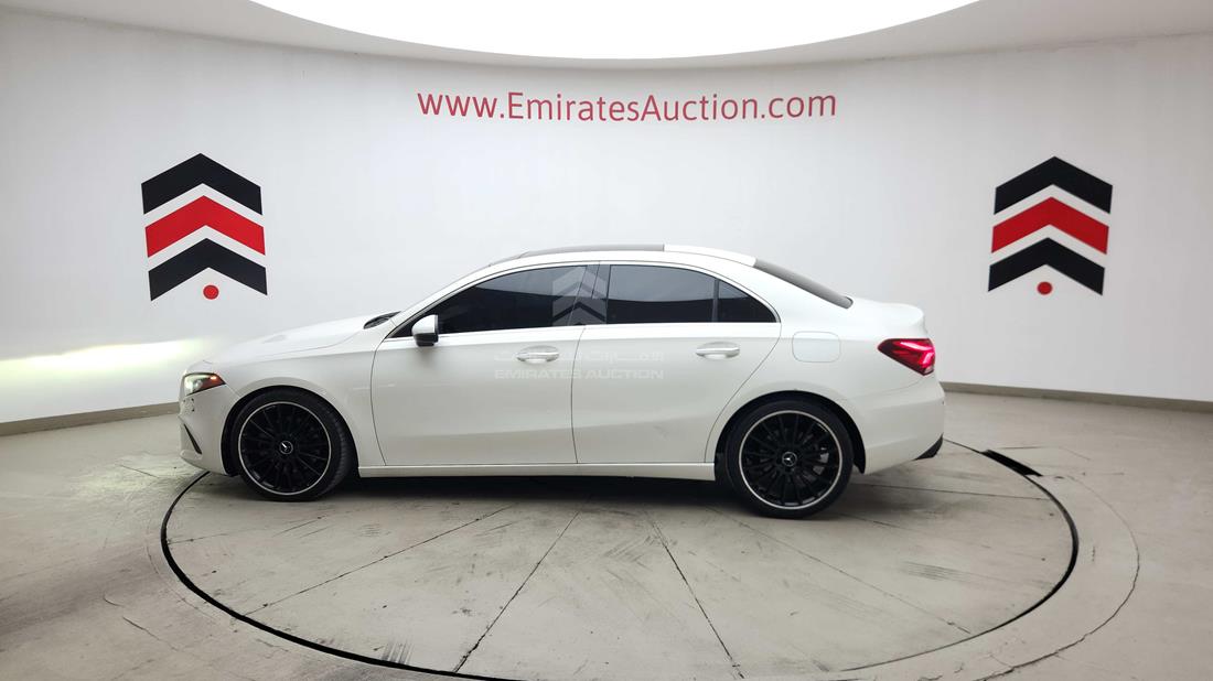 مرسيدس A220 2021 — الجانب الأيسر — صورة 38