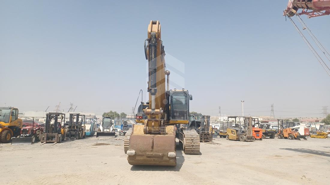 2020 CAT 340D2L — Full Front View — Photo 1