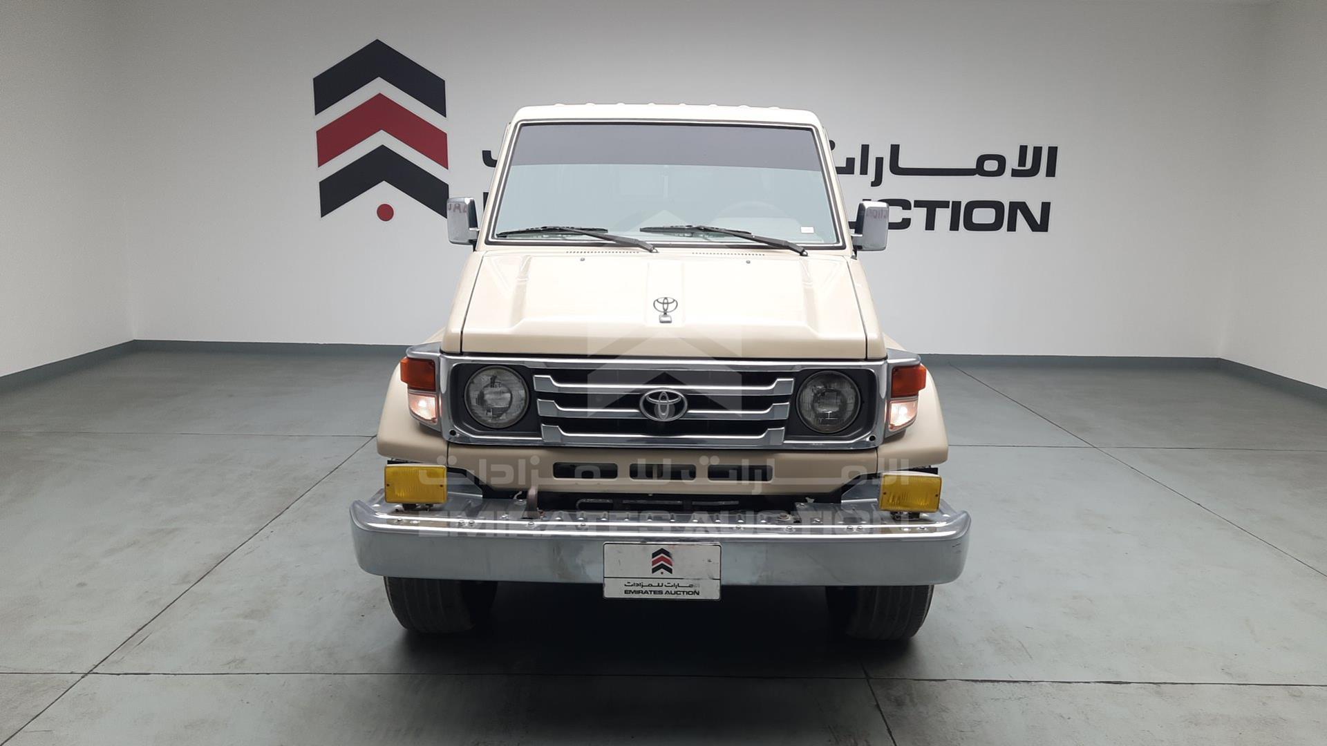 2001 TOYOTA LAND CRUISER VIN: JTFLJ73J016005504