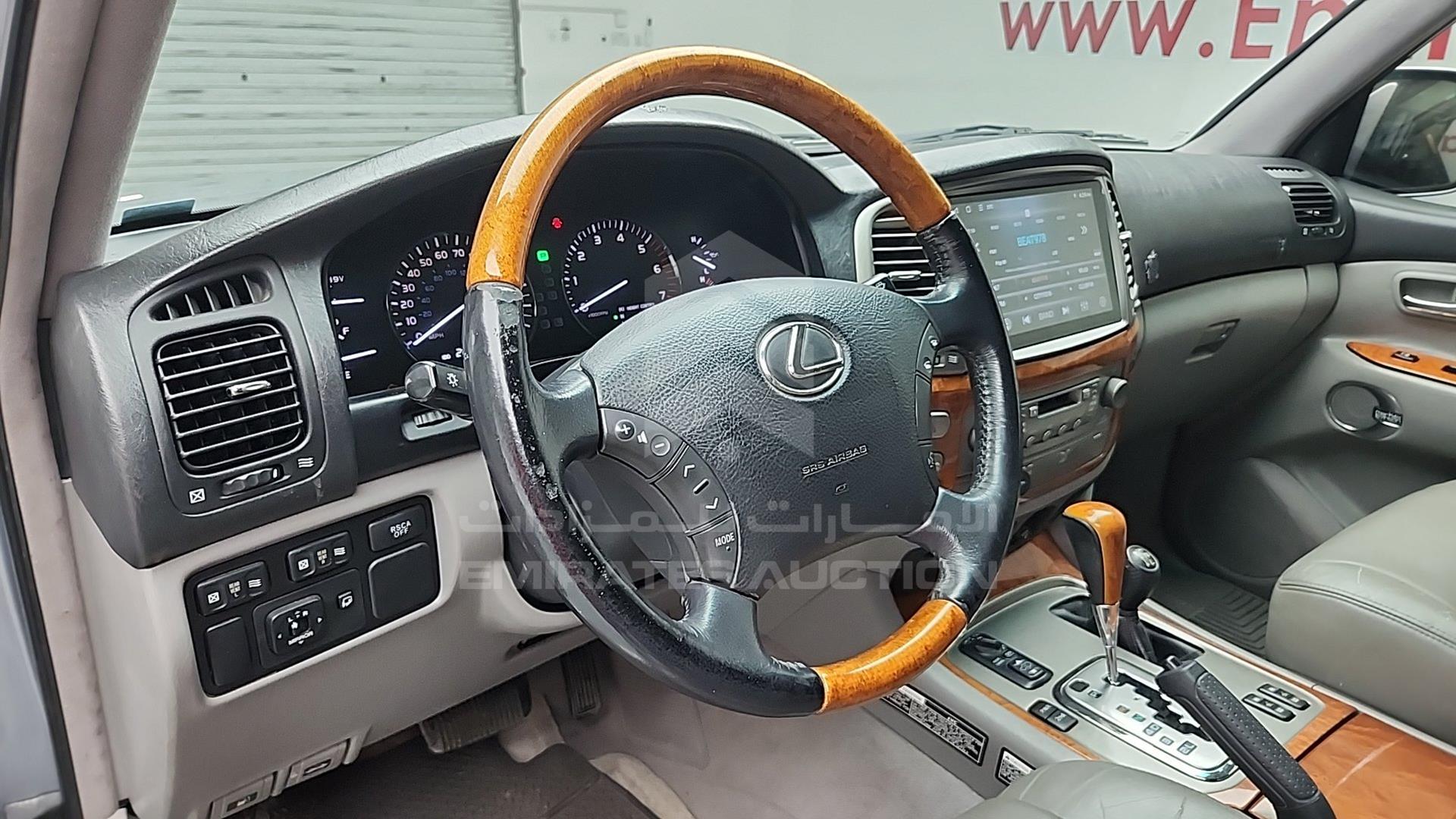 2005 LEXUS LX 470 VIN: JTJHT00W953550346