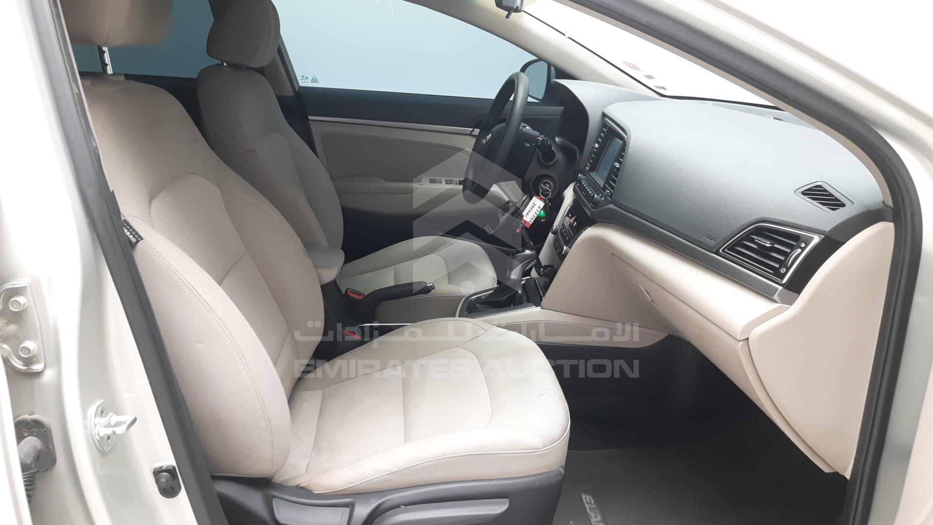 2018 HYUNDAI ELANTRA VIN: 5NPD84LF6JH235542