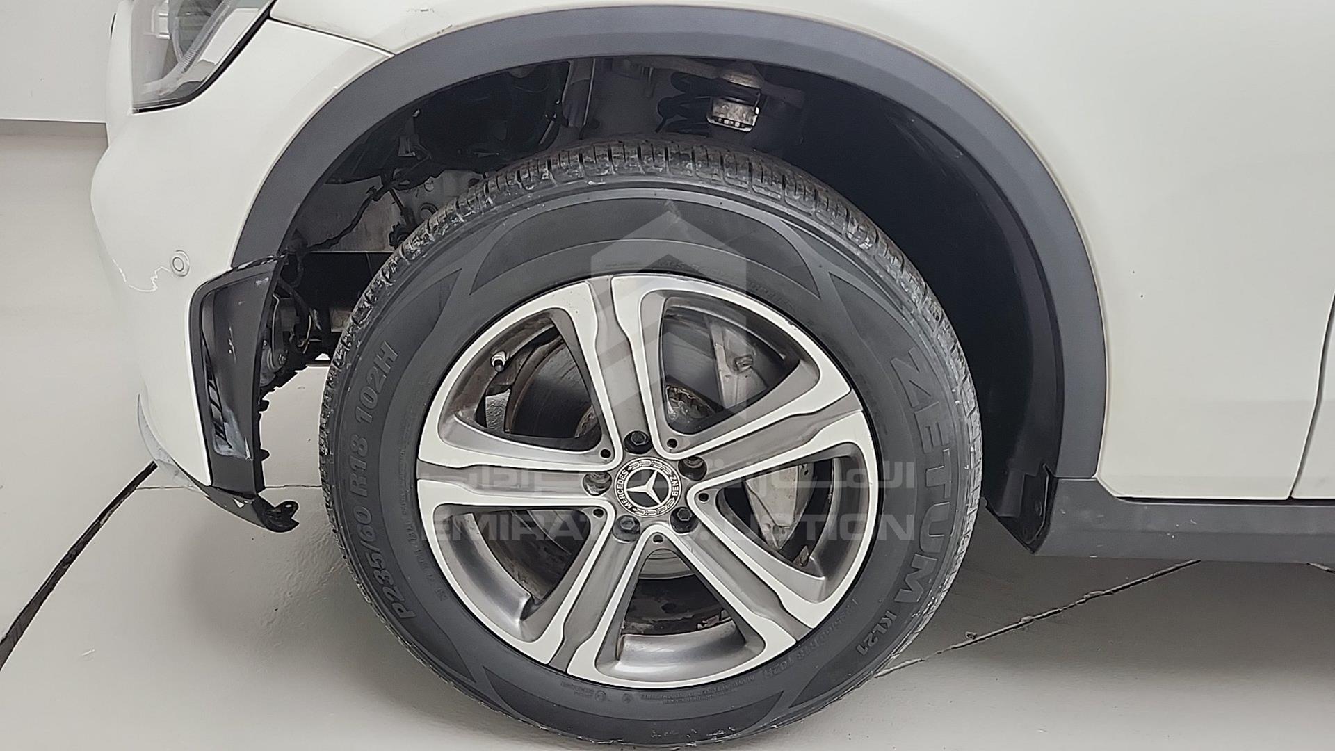 2017 MERCEDES GLC 300 VIN: WDC0G4JB8HF123616