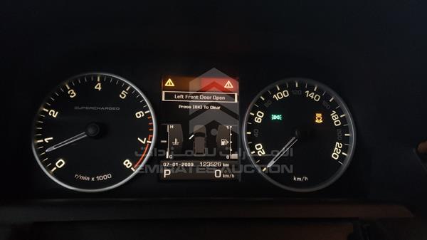 Range Rover Sport 2010 SALLSAAE4AA258612 Image 2