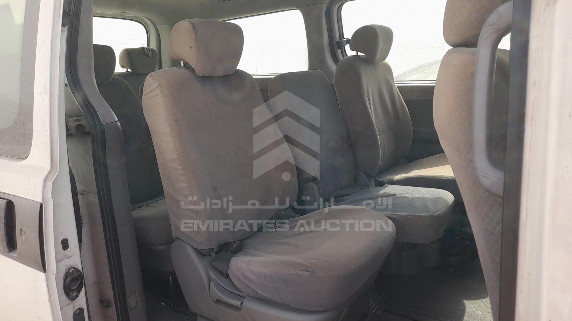2016 HYUNDAI H1 VIN: KMJWA37R0GU779183