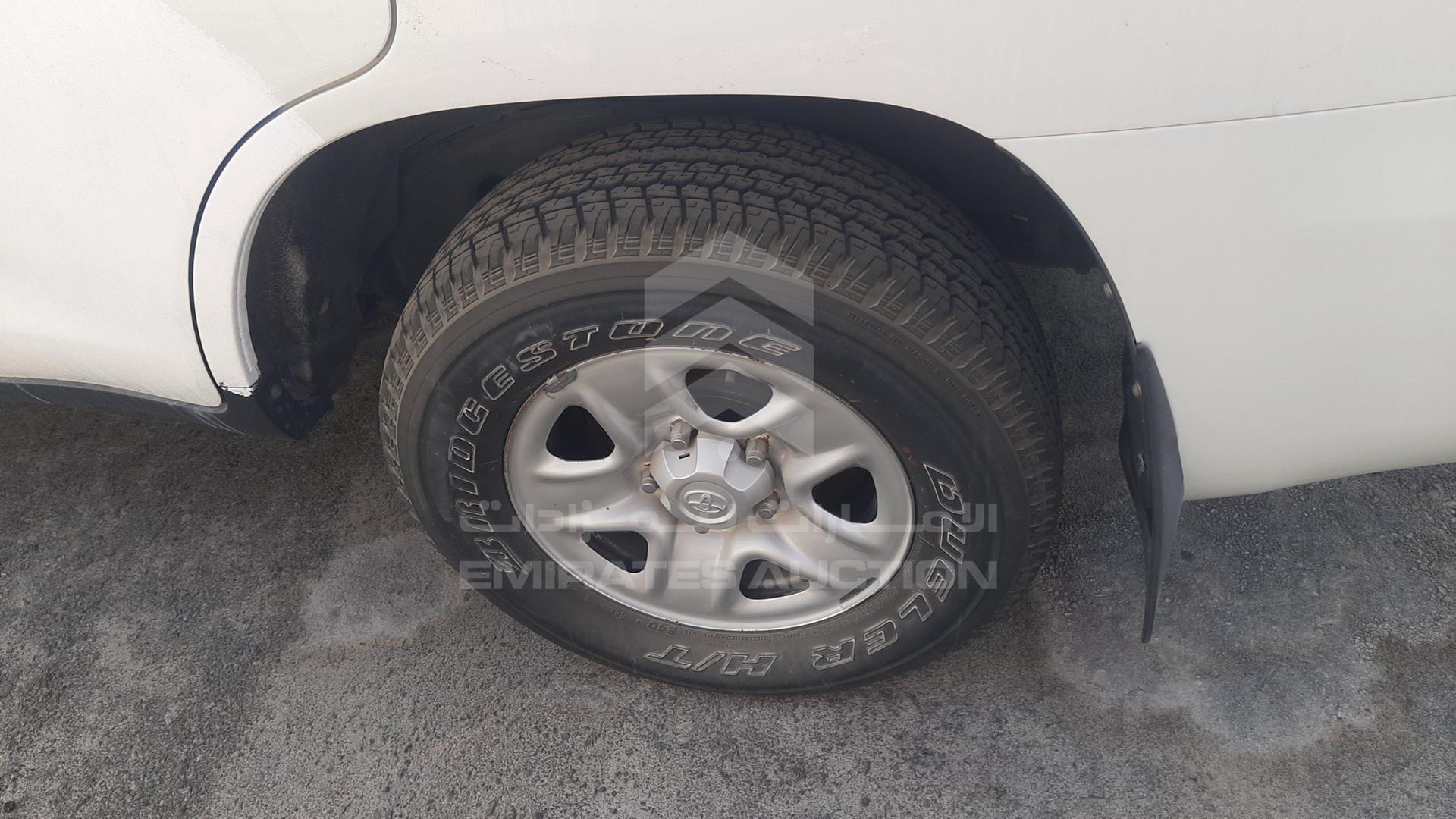2013 TOYOTA LAND CRUISER VIN: JTMDU09J3D5072014
