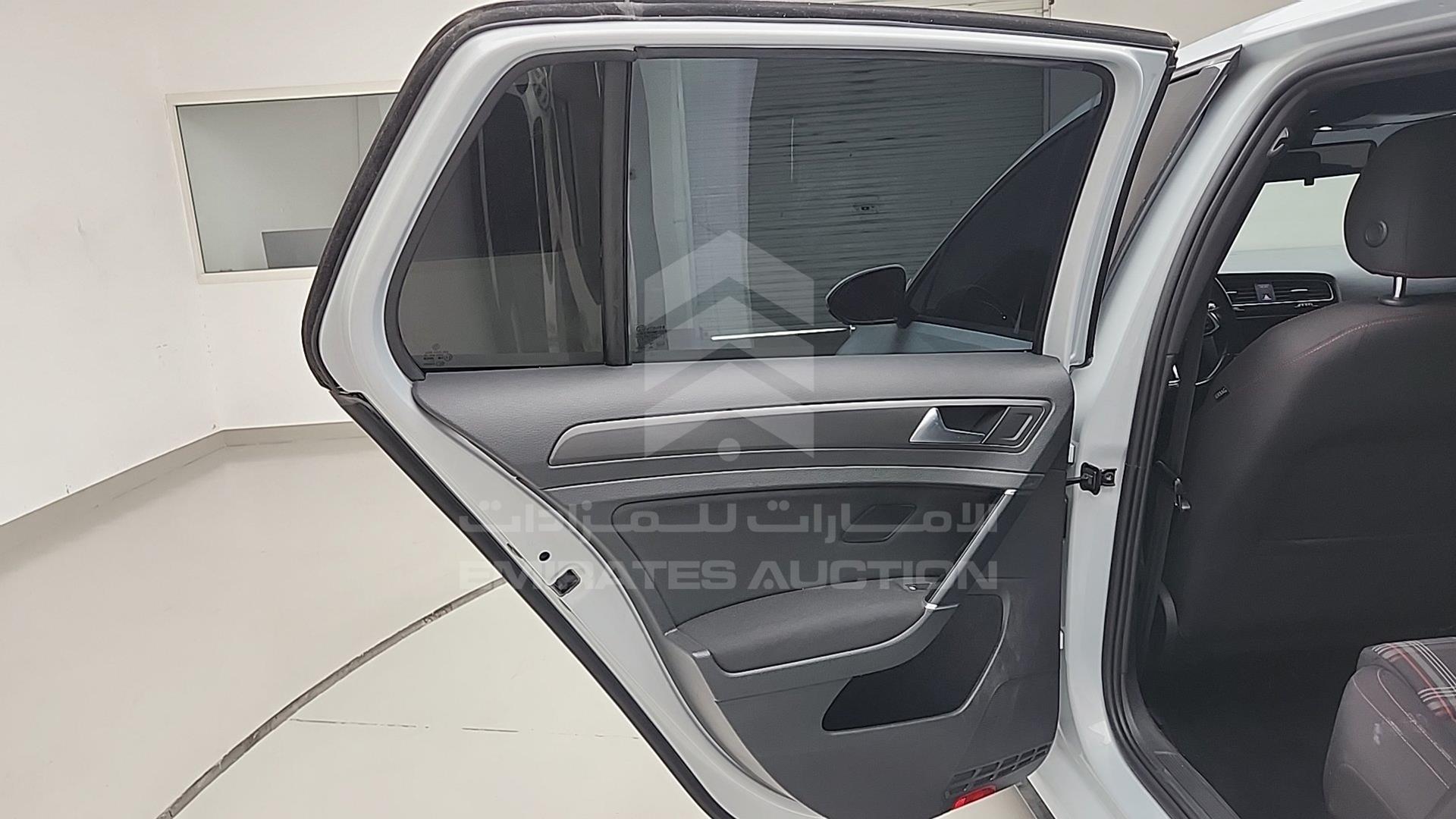 2018 VOLKSWAGEN GOLF VIN: 3VW547AU7JM267992