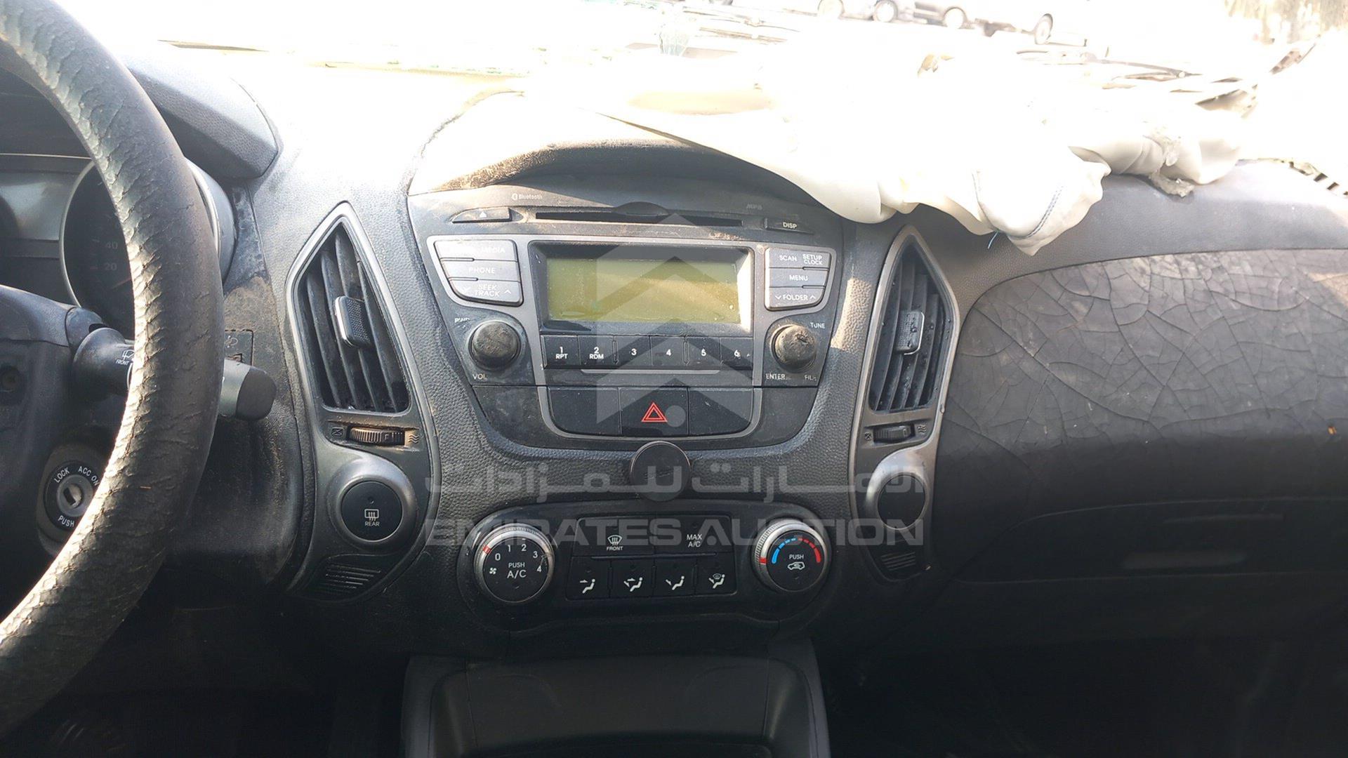 2014 HYUNDAI TUCSON VIN: KMHJT81E9EU828290