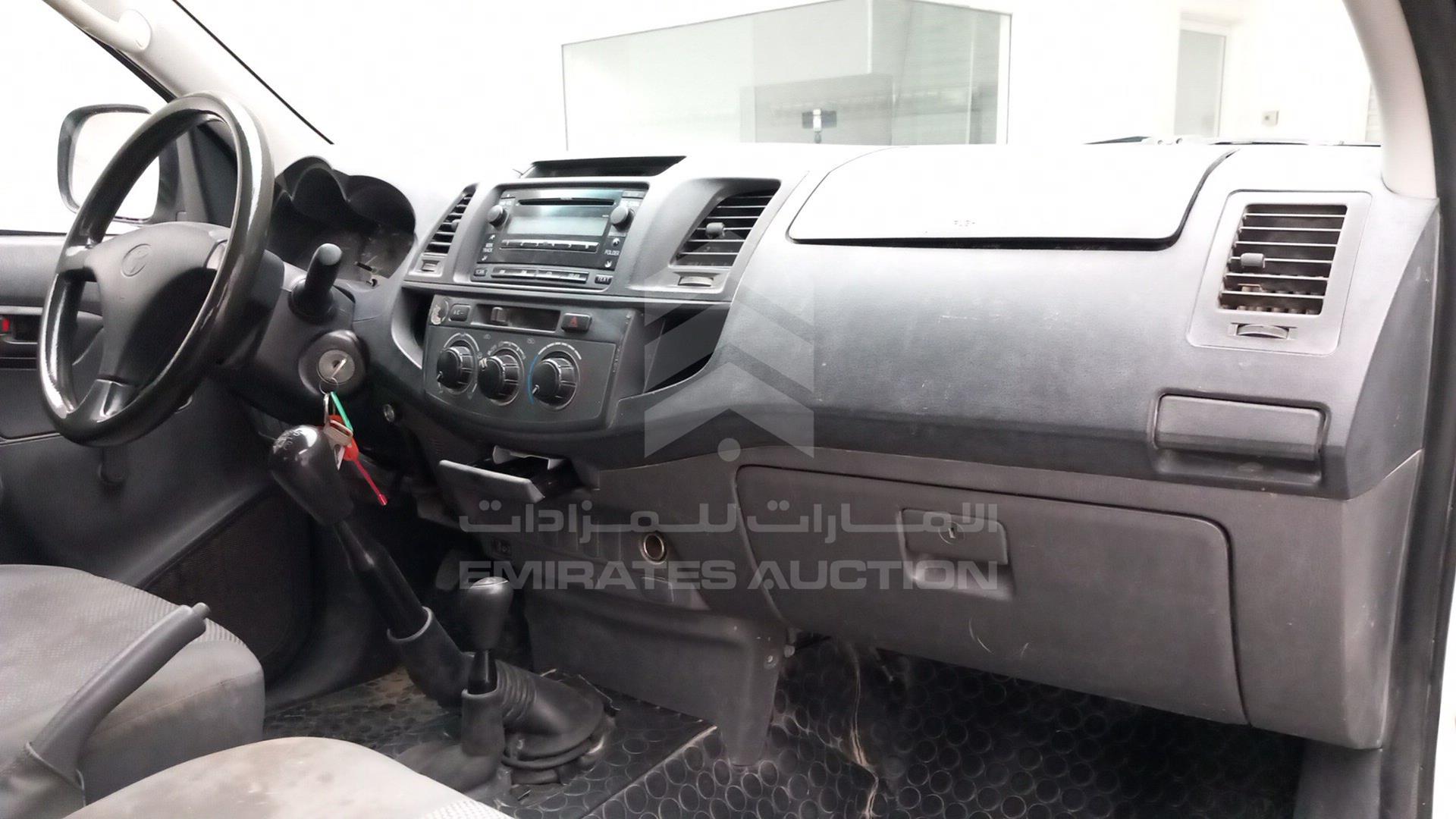 2013 TOYOTA HILUX VIN: MR0FX22G6D1362900
