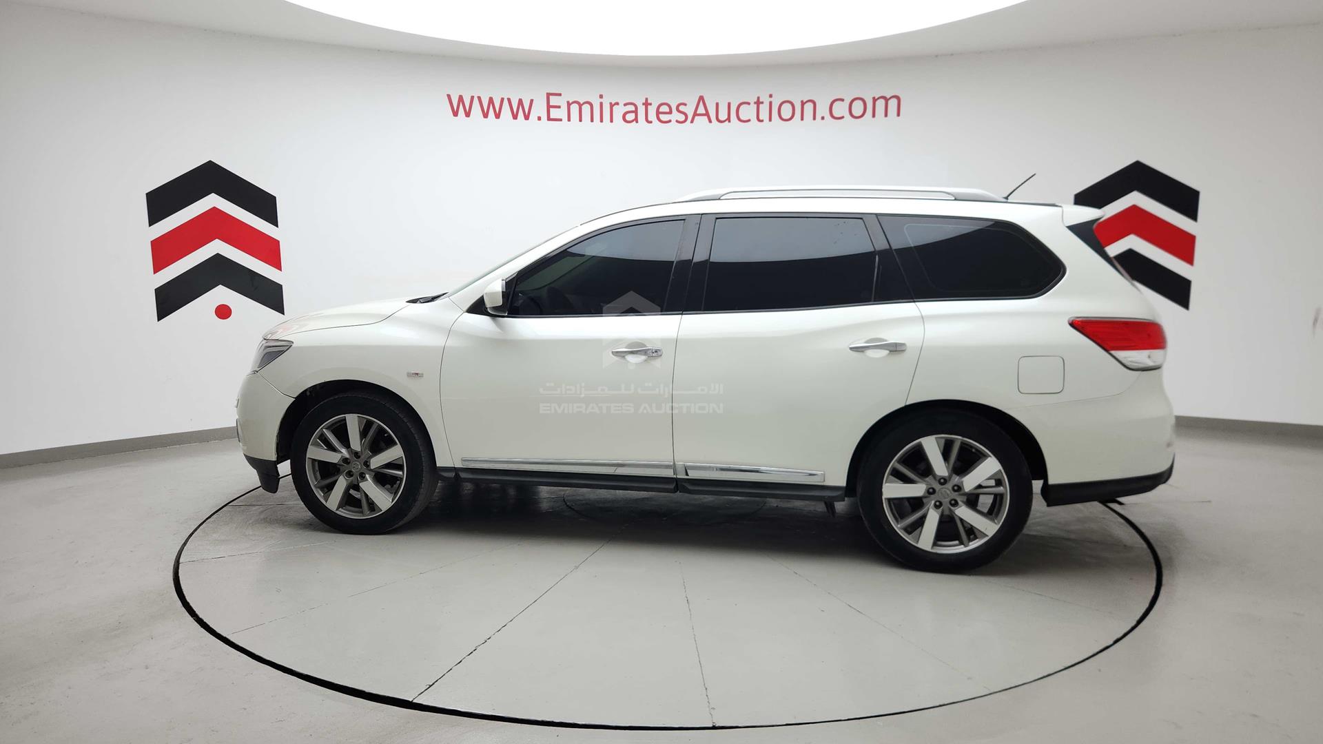 2015 NISSAN PATHFINDER VIN: 5N1AR2M52FC629449