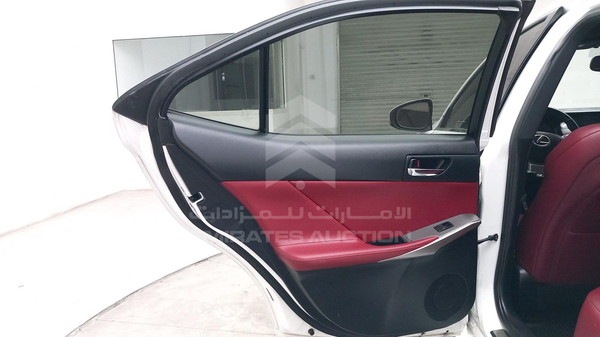 2016 LEXUS IS300 VIN: JTHCM1D24G5005670