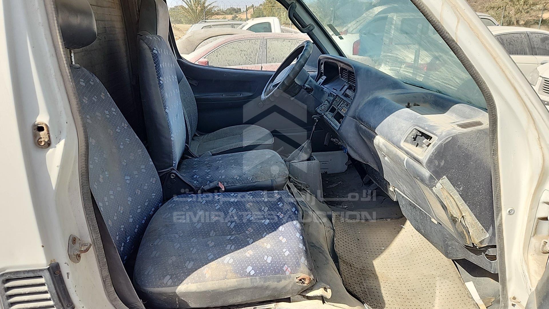2000 TOYOTA HIACE VIN: JT4ZA1191Y0035729