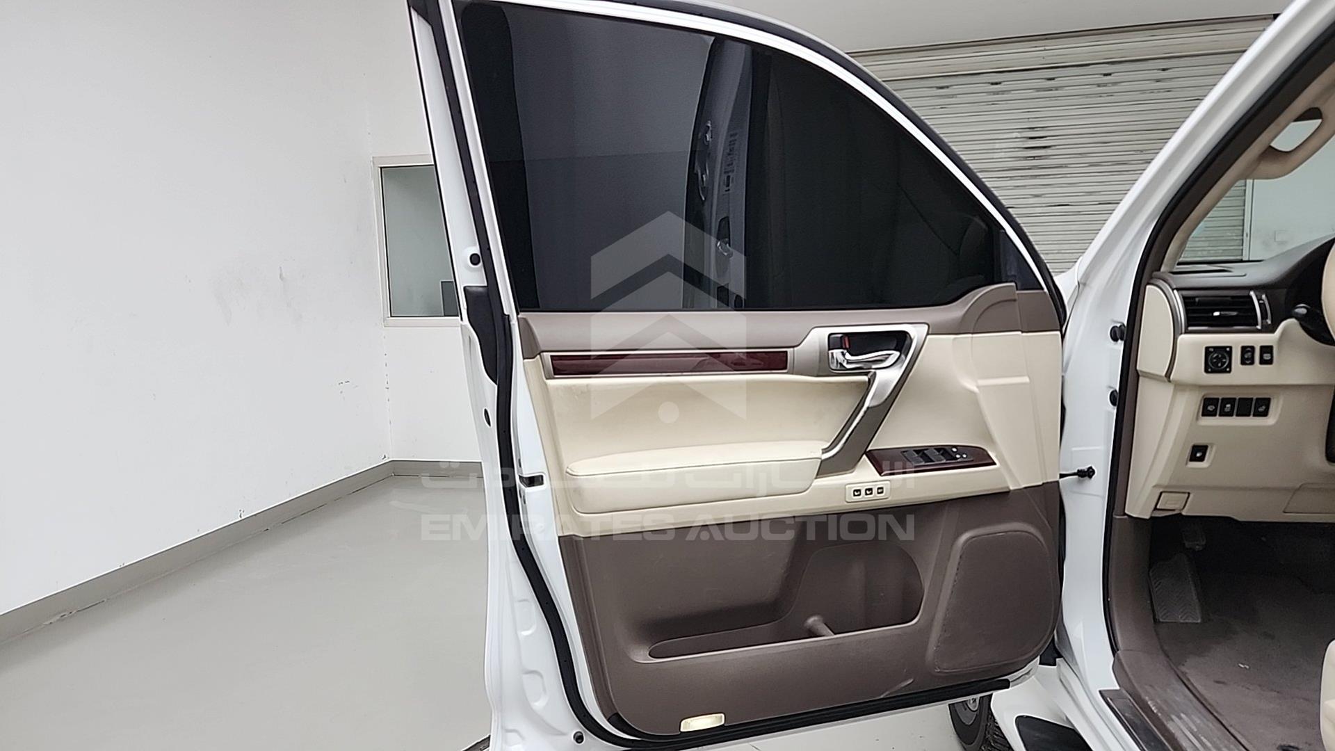 2017 LEXUS GX 460 VIN: JTJJM7FX0H5168545