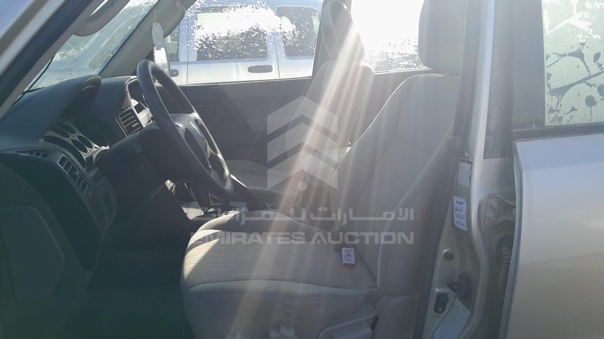 2007 MITSUBISHI PAJERO VIN: JMYLRV73W7J704401