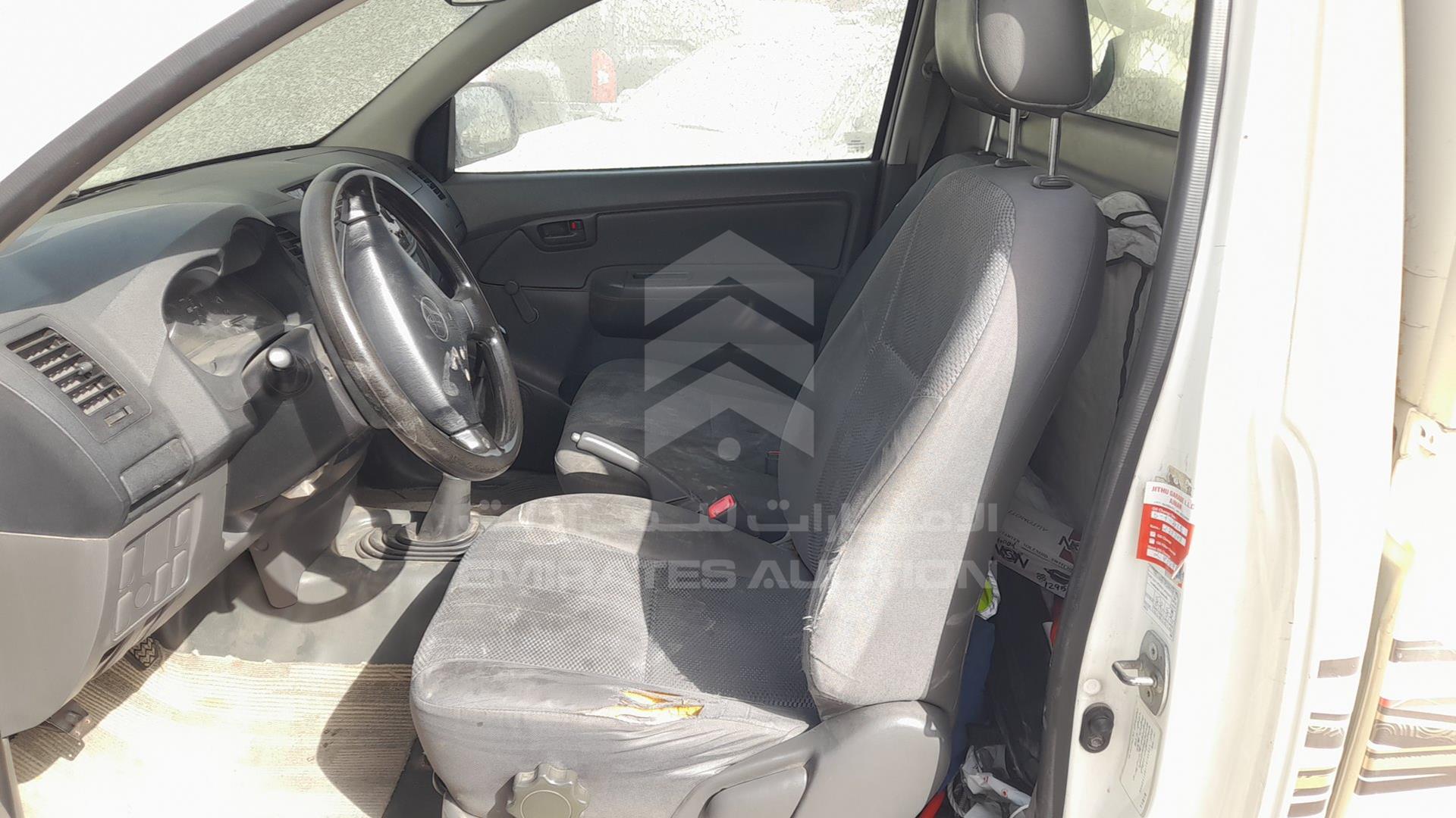 2015 TOYOTA HILUX VIN: MR0CX12G1F0126614