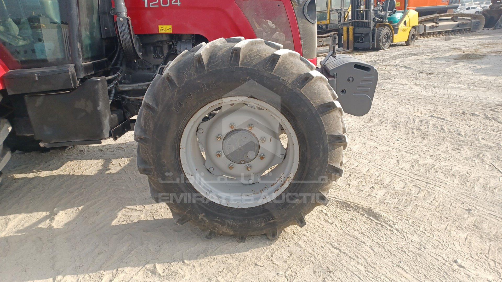 2018 MASSEY FERGUSON --- VIN: AGCM1204TC5052006