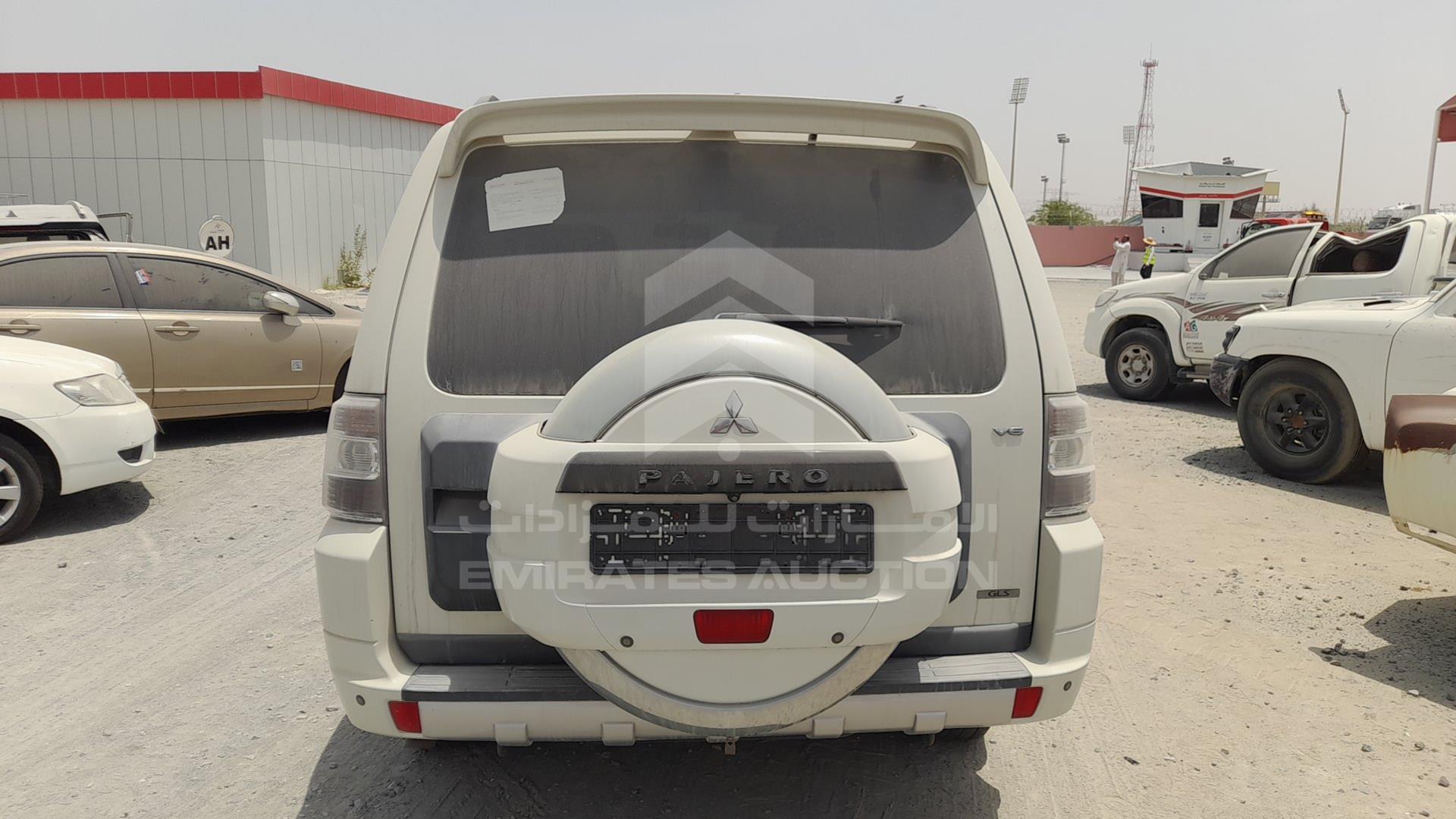 2010 MITSUBISHI PAJERO VIN: JMYLRV95WAJ711426