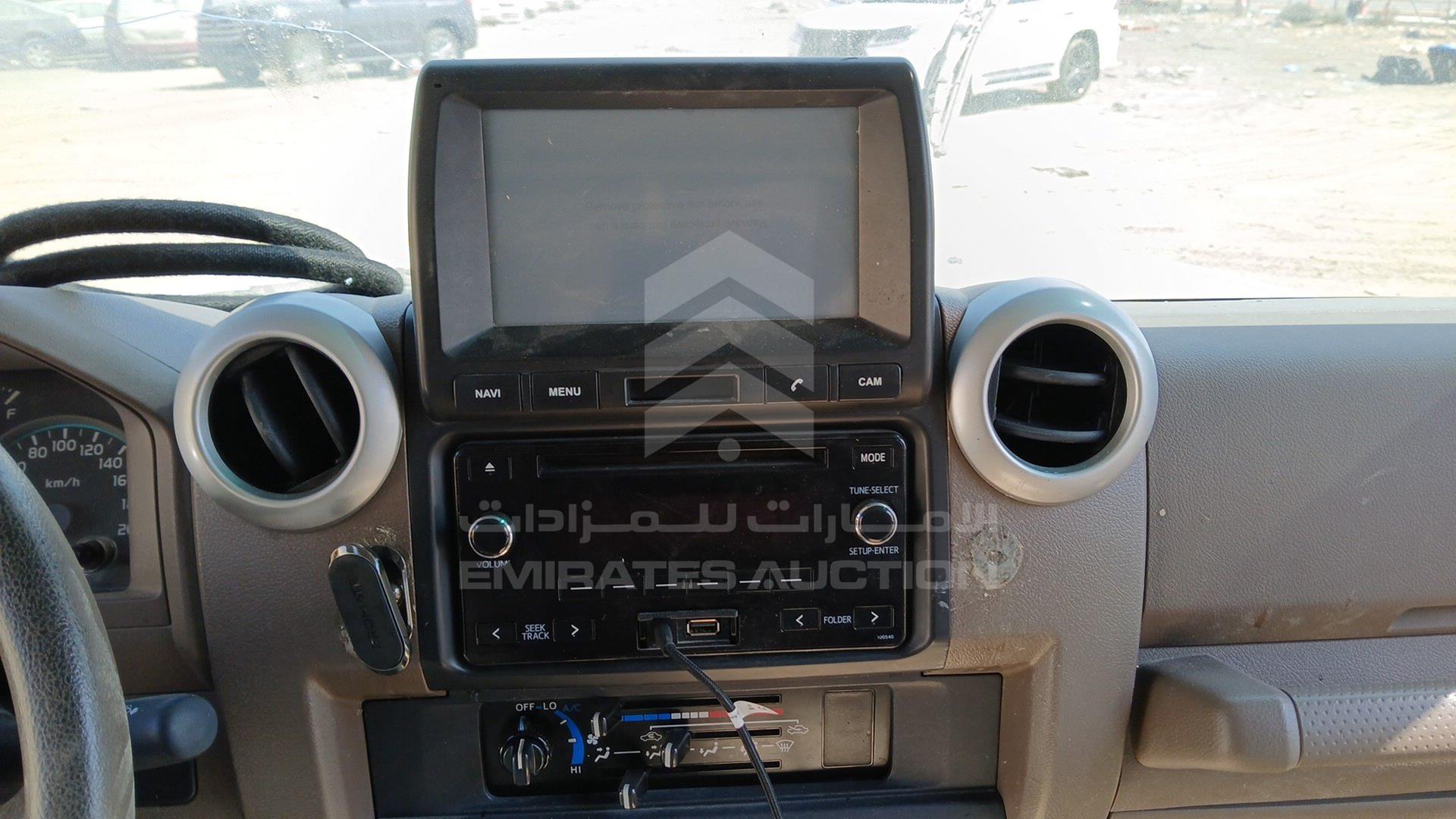 2015 TOYOTA LAND CRUISER VIN: JTFLU73J1F7019579