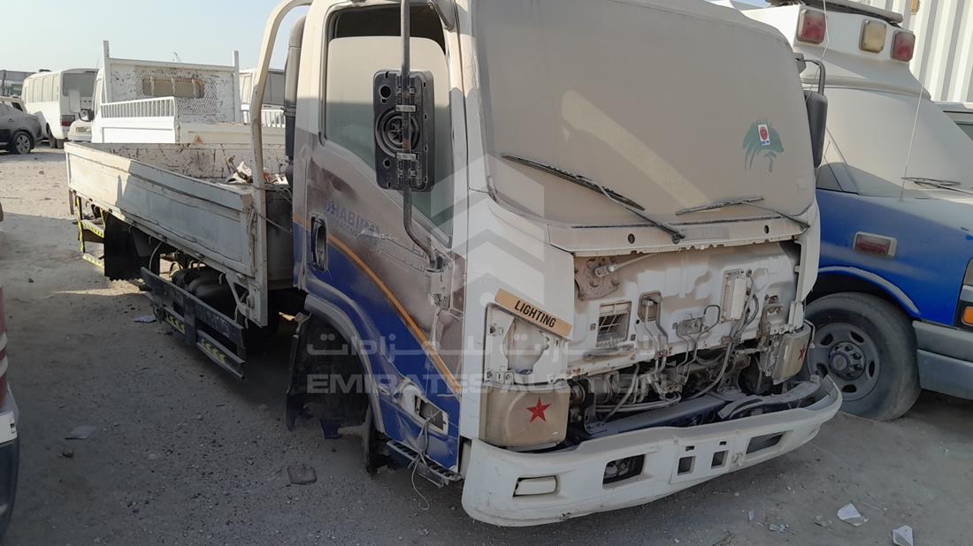 2015 Isuzu Pick up — Front Right Angle — Photo 9