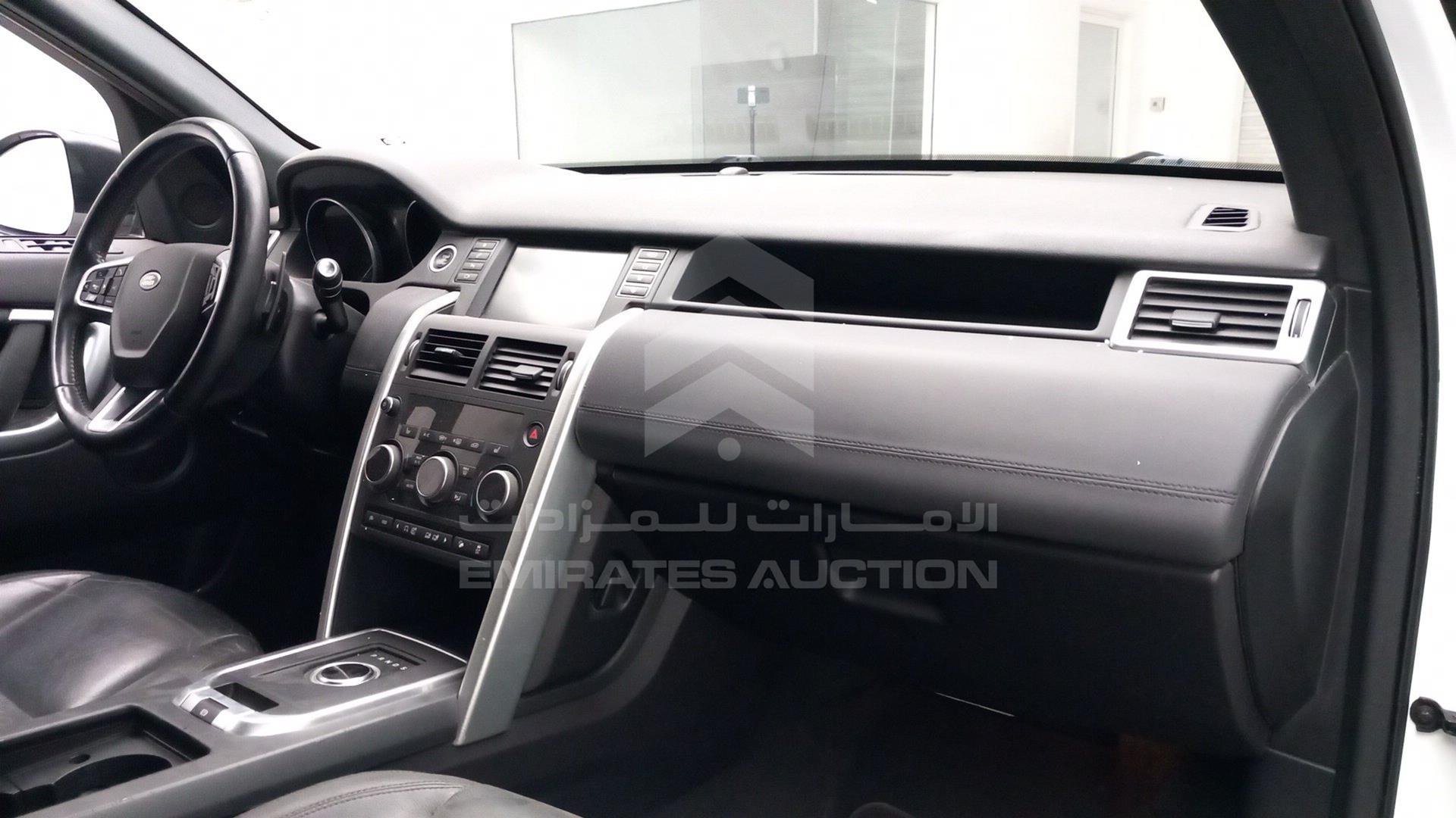2017 LAND ROVER DISCOVERY VIN: SALCP2BG3HH690993