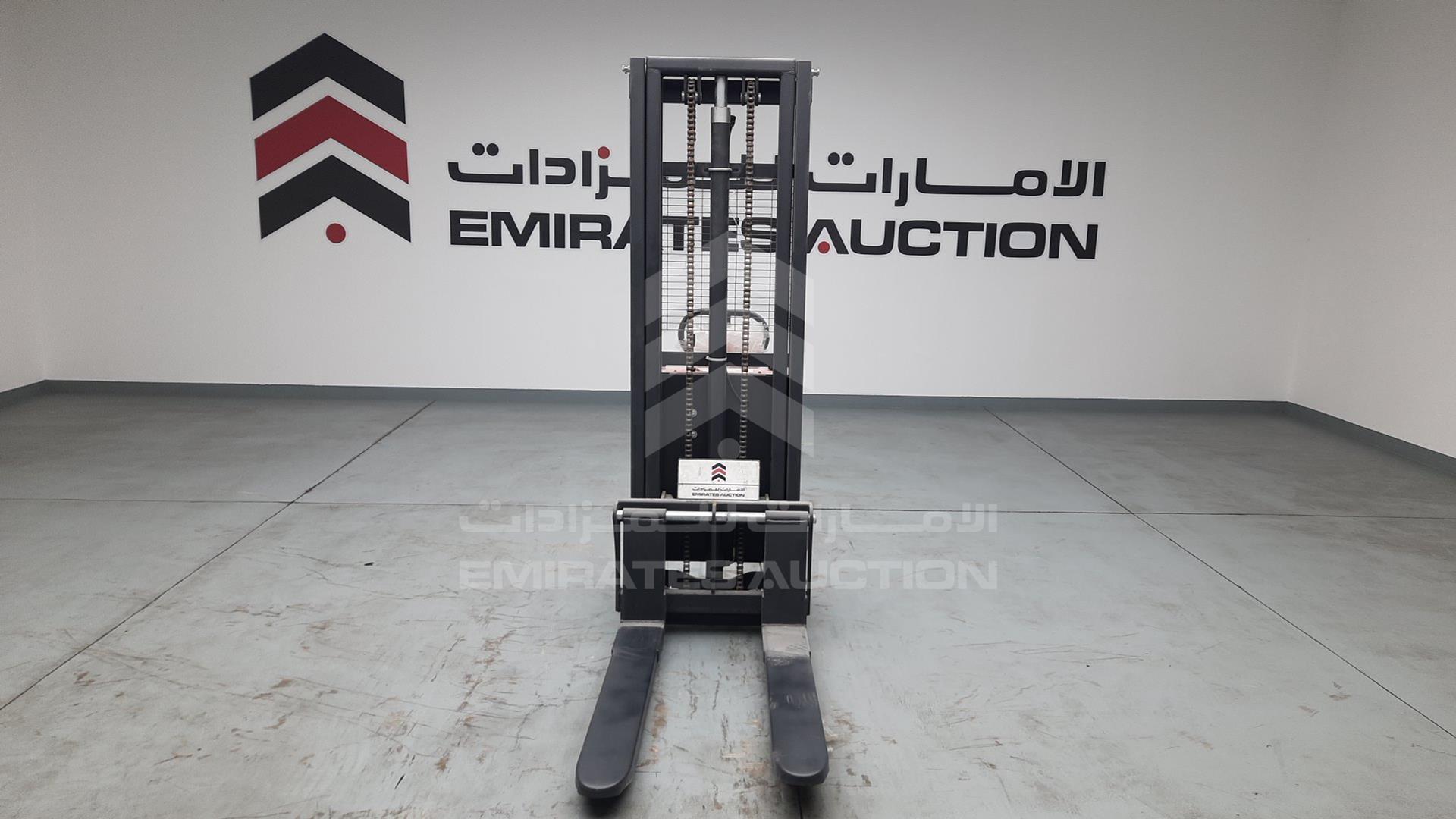 2024 ZOOM ELECTRIC STACKER VIN: 240202014