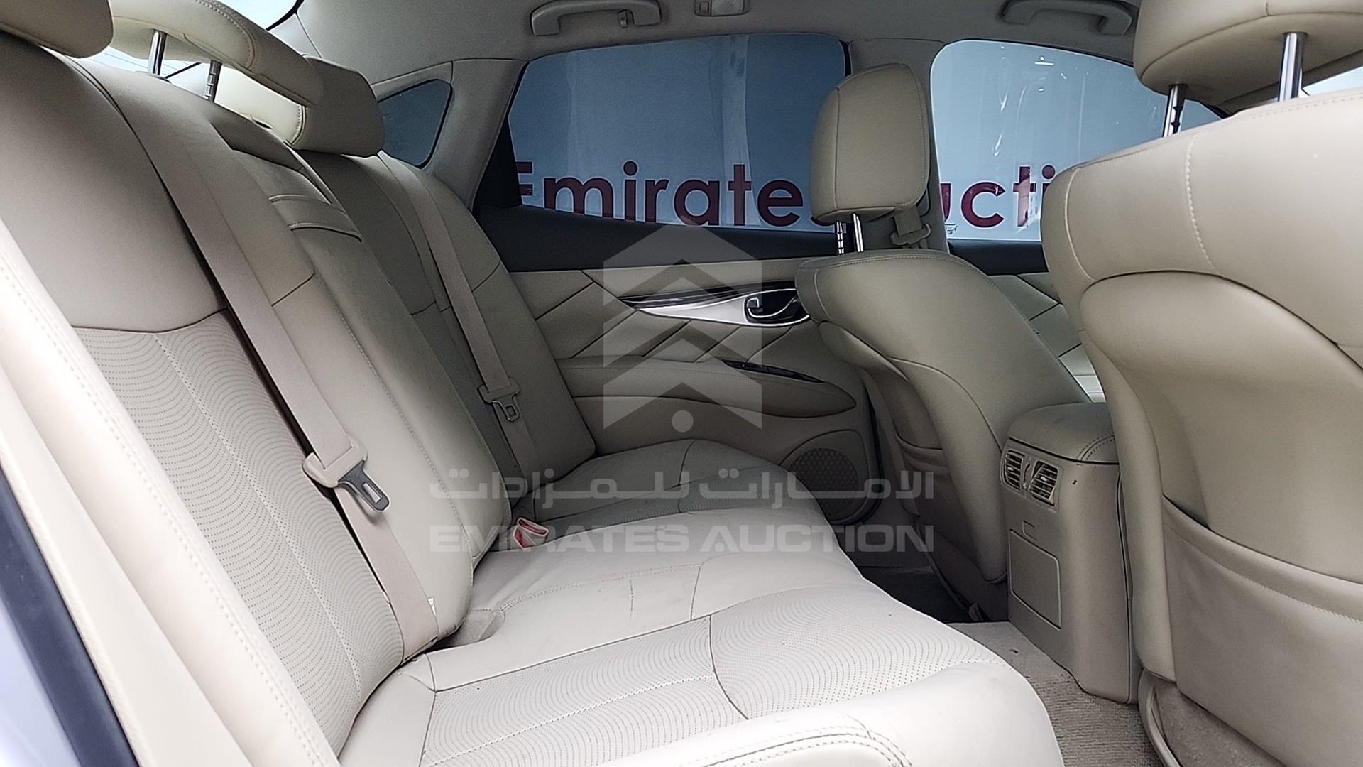 2018 INFINITI Q70 VIN: JNKBY1AP9JM370178