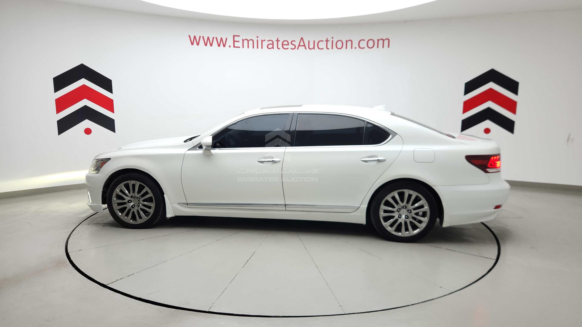 2014 LEXUS LS 460 L VIN: JTHGL46F8E5050906