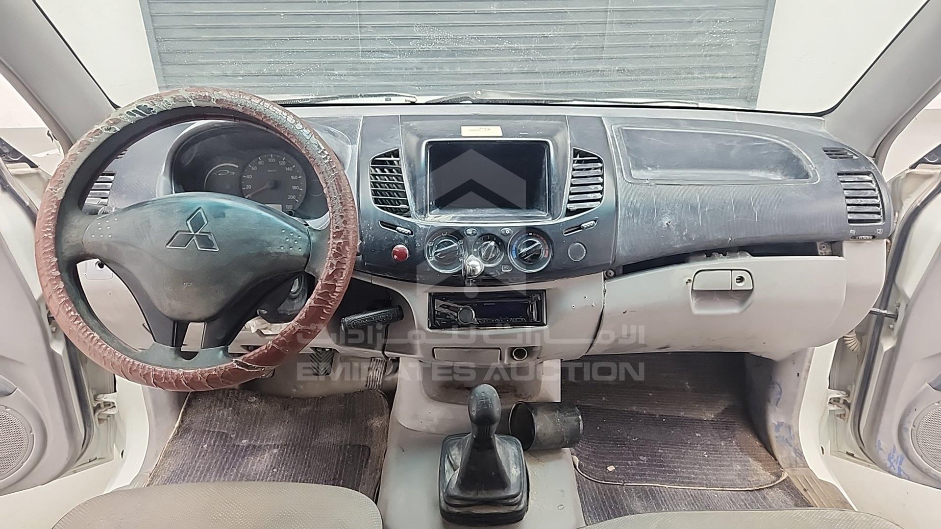 2013 MITSUBISHI PICK UP VIN: MMBJNKA50DD018547
