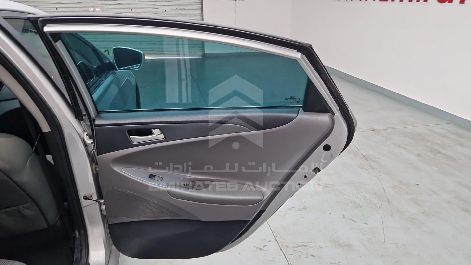 2014 HYUNDAI SONATA VIN: KMHEB41C0EA625057
