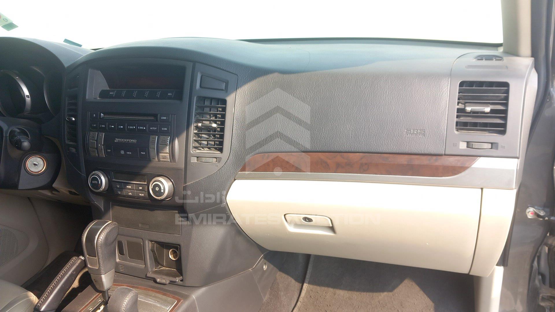 2013 MITSUBISHI PAJERO VIN: JMYLRV95WDJ701089
