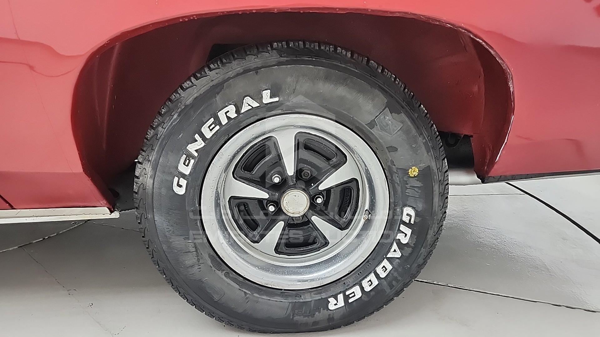 1977 PONTIAC GRAND PRIX VIN: 2J57Y7A197595