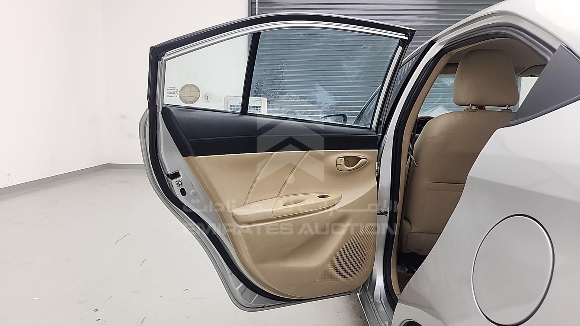 2015 TOYOTA YARIS VIN: MHFBT9F37F6037305