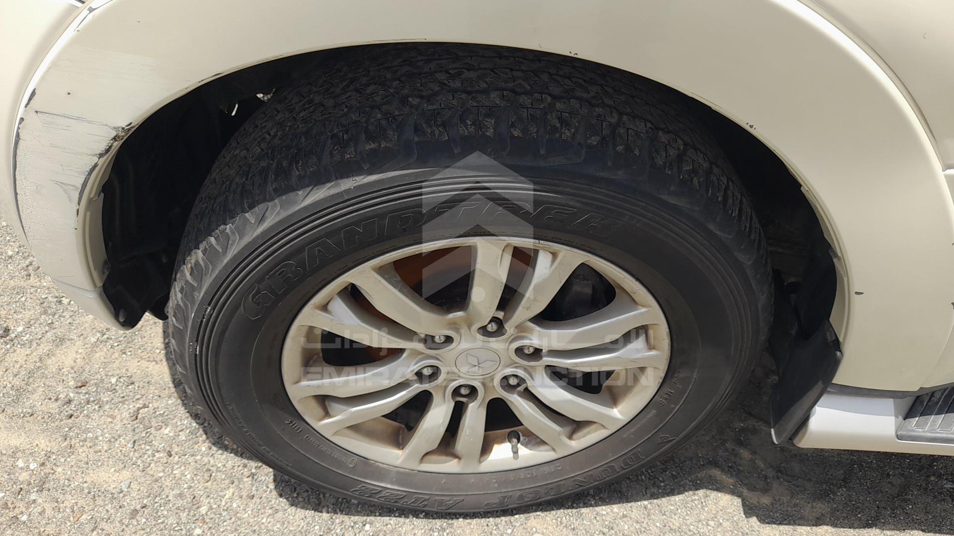 2013 MITSUBISHI PAJERO VIN: JMYLYV97WDJ704803