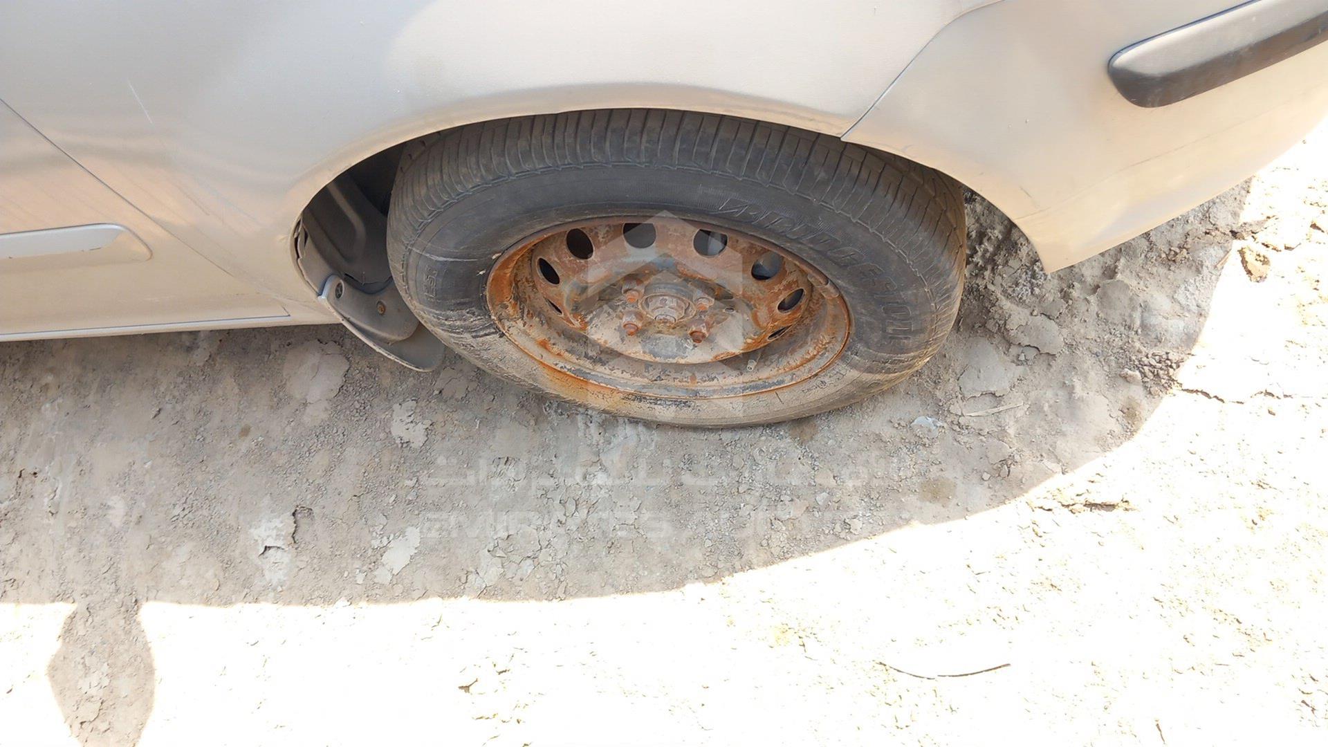 2004 HYUNDAI --- VIN: KMHBT51H44U182149