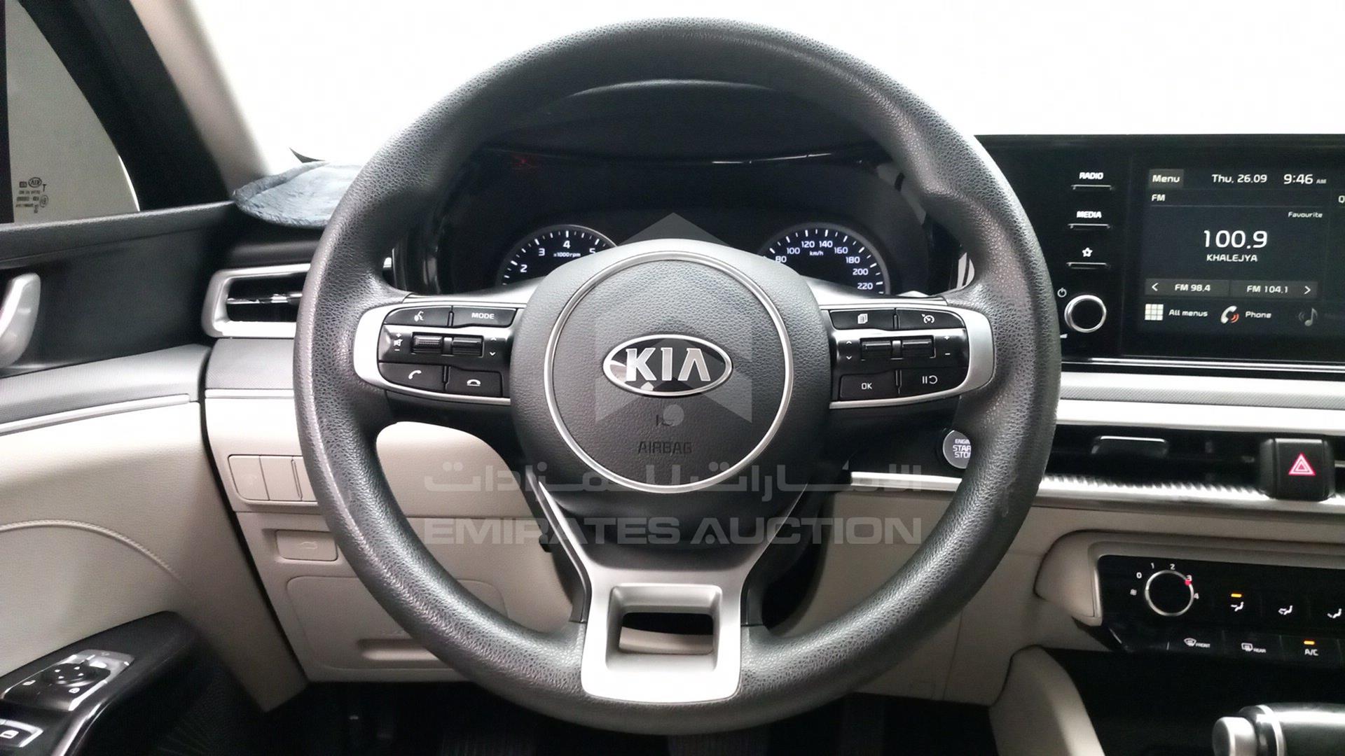 2021 KIA K5 VIN: KNAG2417XM5090808
