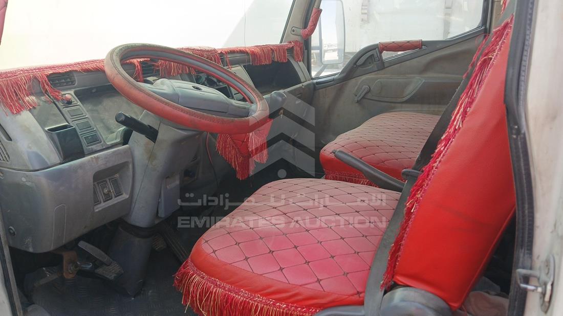 2005 Mitsubishi Canter — Front Left Driver Seat View — Photo 12