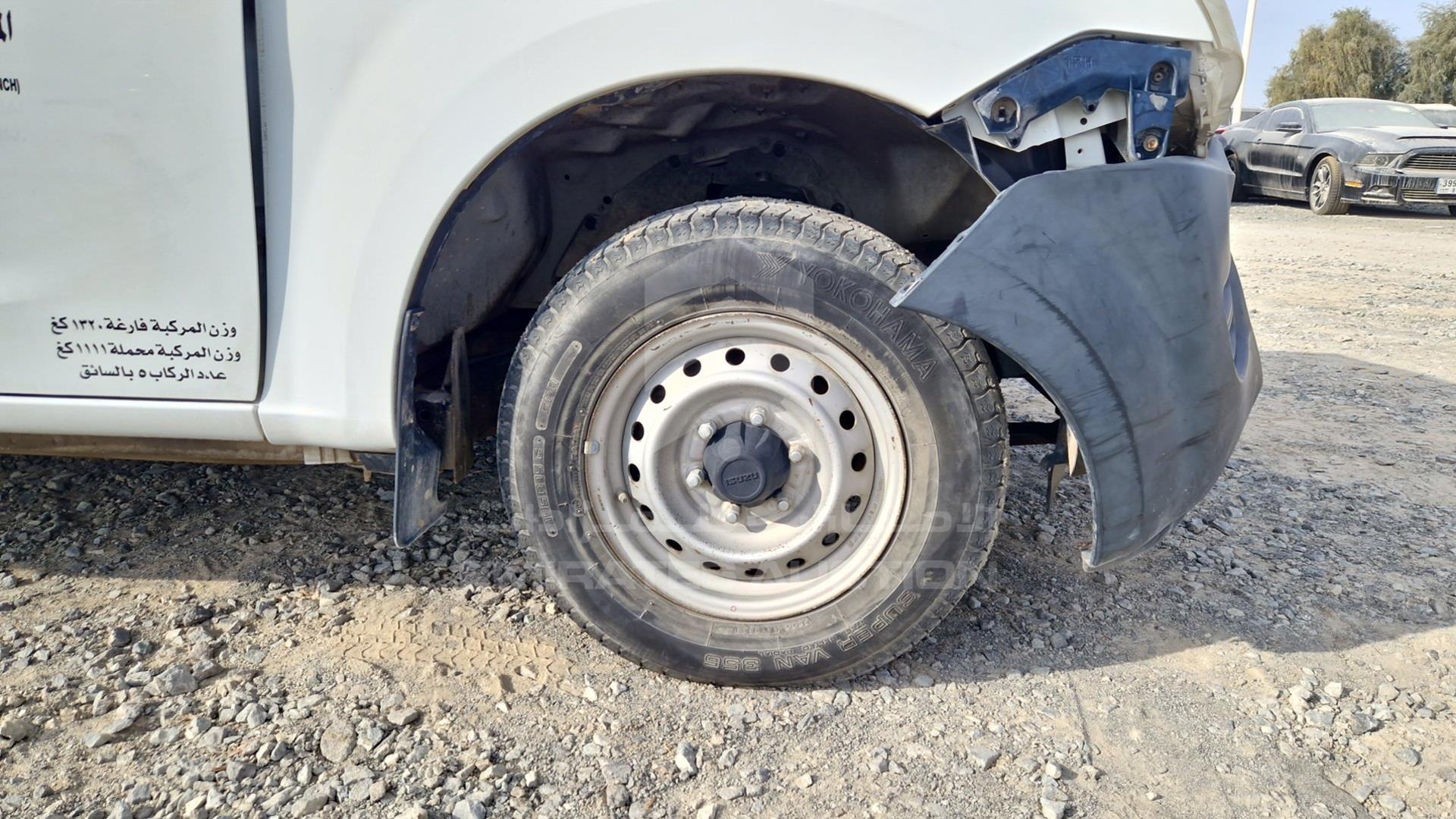 2015 ISUZU D-MAX VIN: MPAEL34C1FT003913