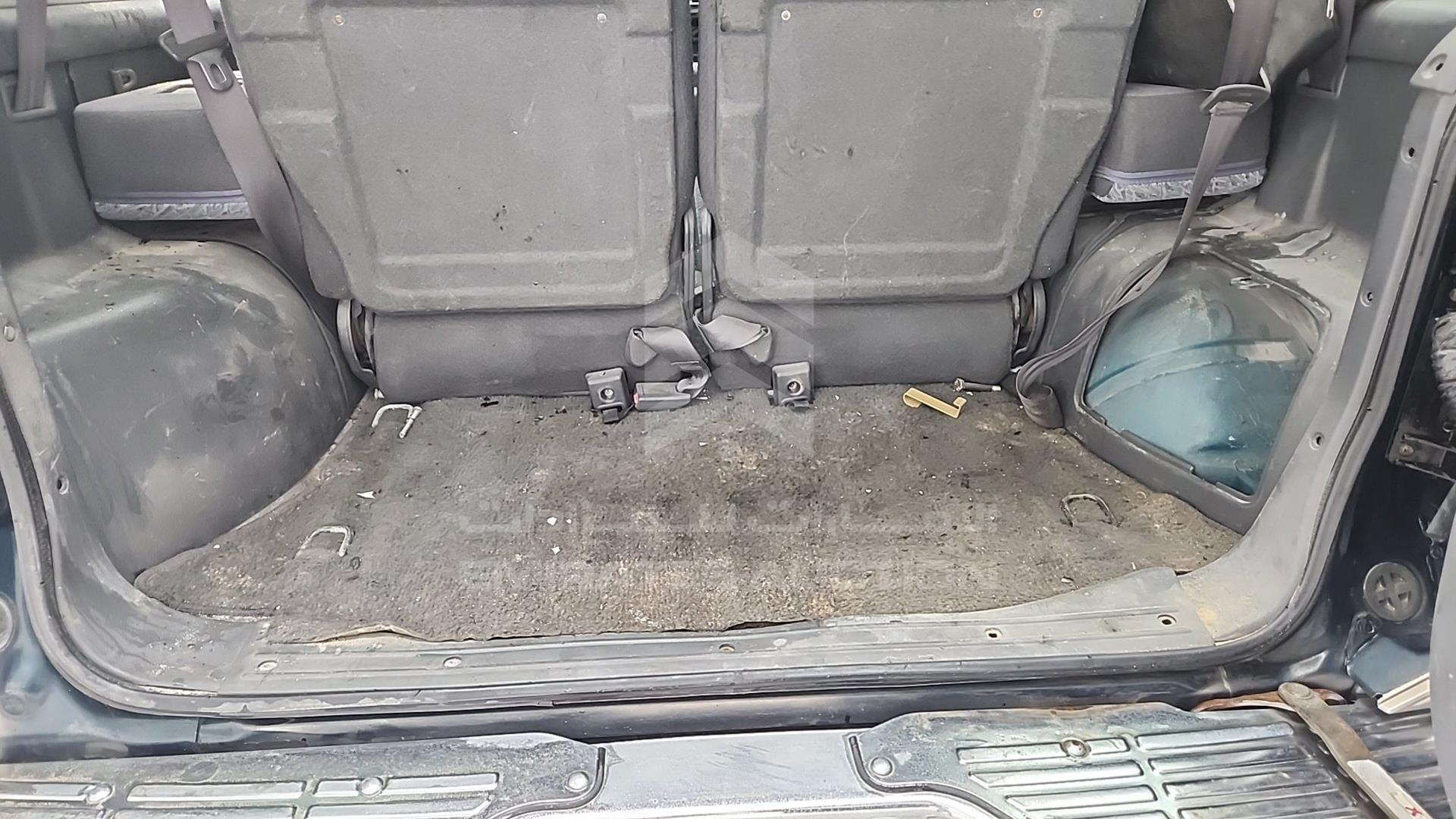 2000 MITSUBISHI PAJERO VIN: JMY0RV230YJ703802