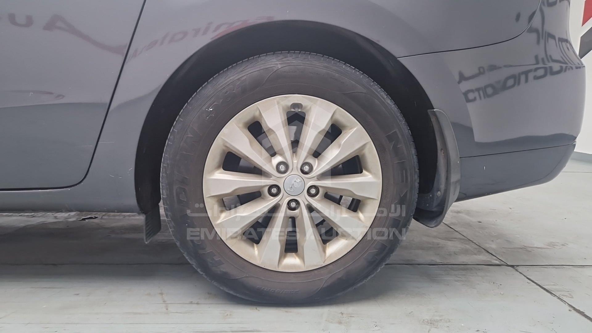 2016 KIA CARNIVAL VIN: KNAMC8127G6129980
