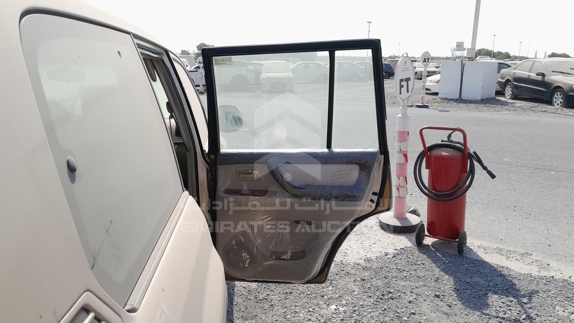 2004 TOYOTA LAND CRUISER VIN: JTEHJ09JX45090001