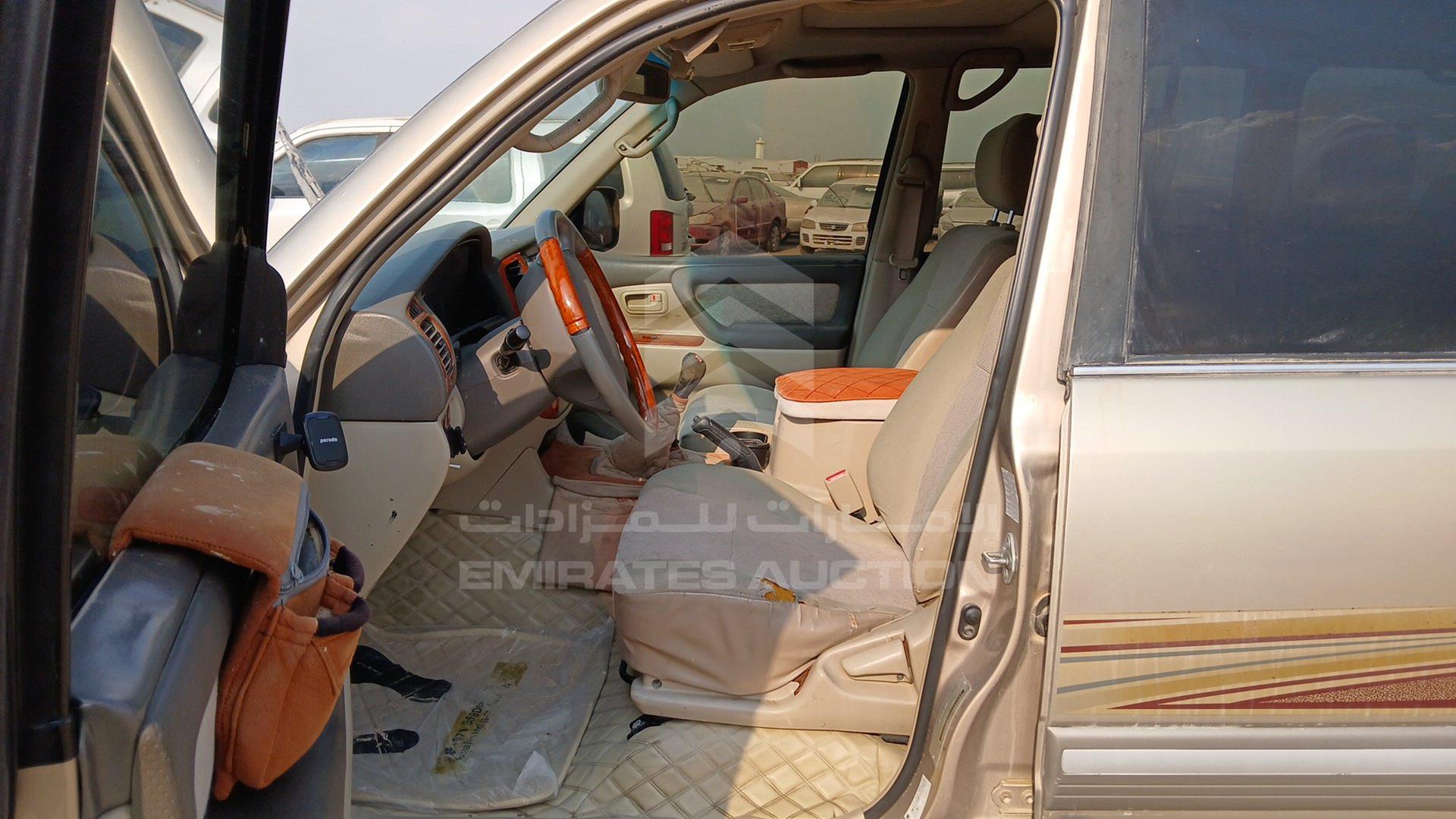 2005 TOYOTA LAND CRUISER VIN: JTEHJ09J455111569