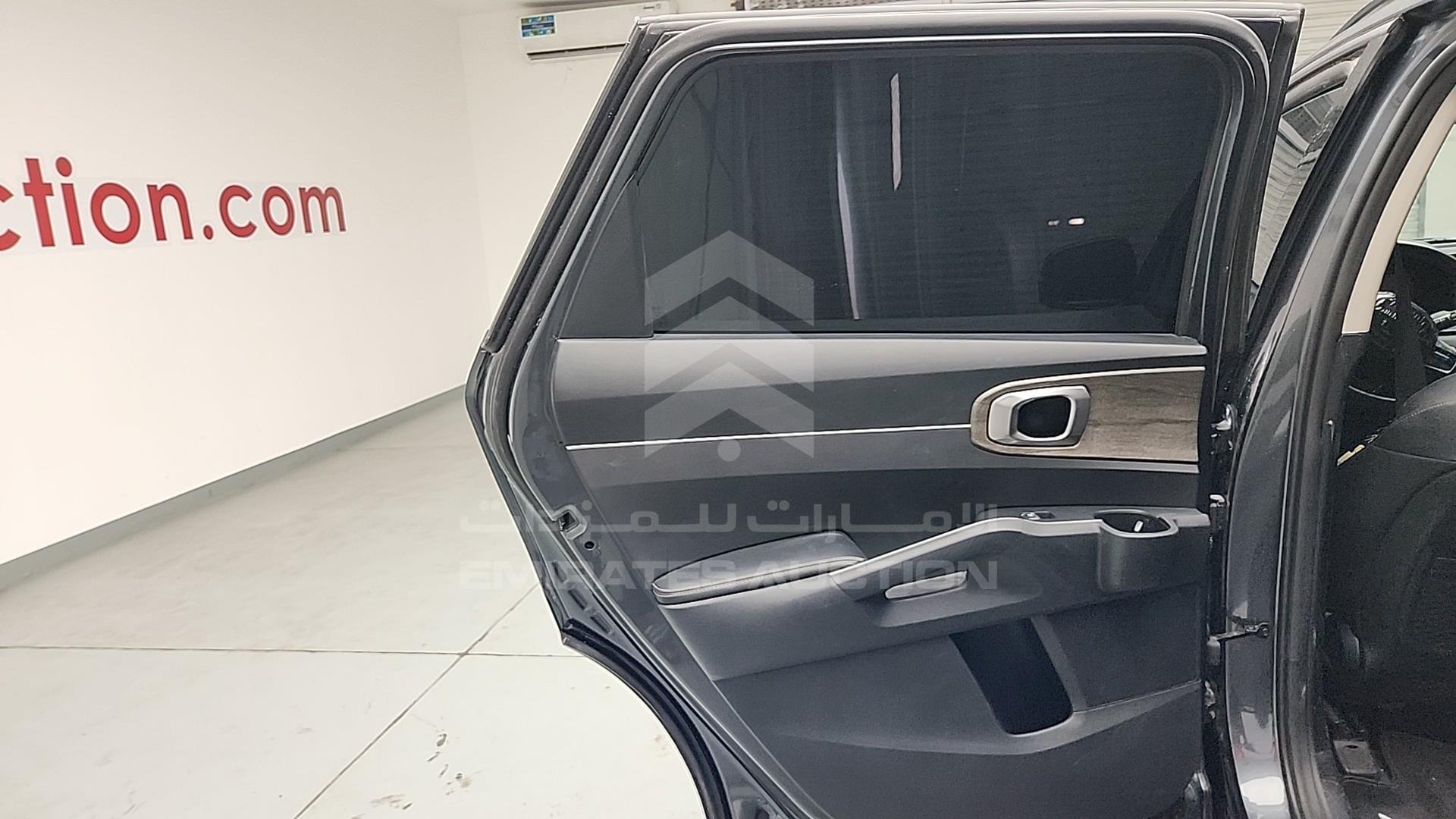 2021 KIA SORENTO VIN: 5XYRHDLF3MG023229