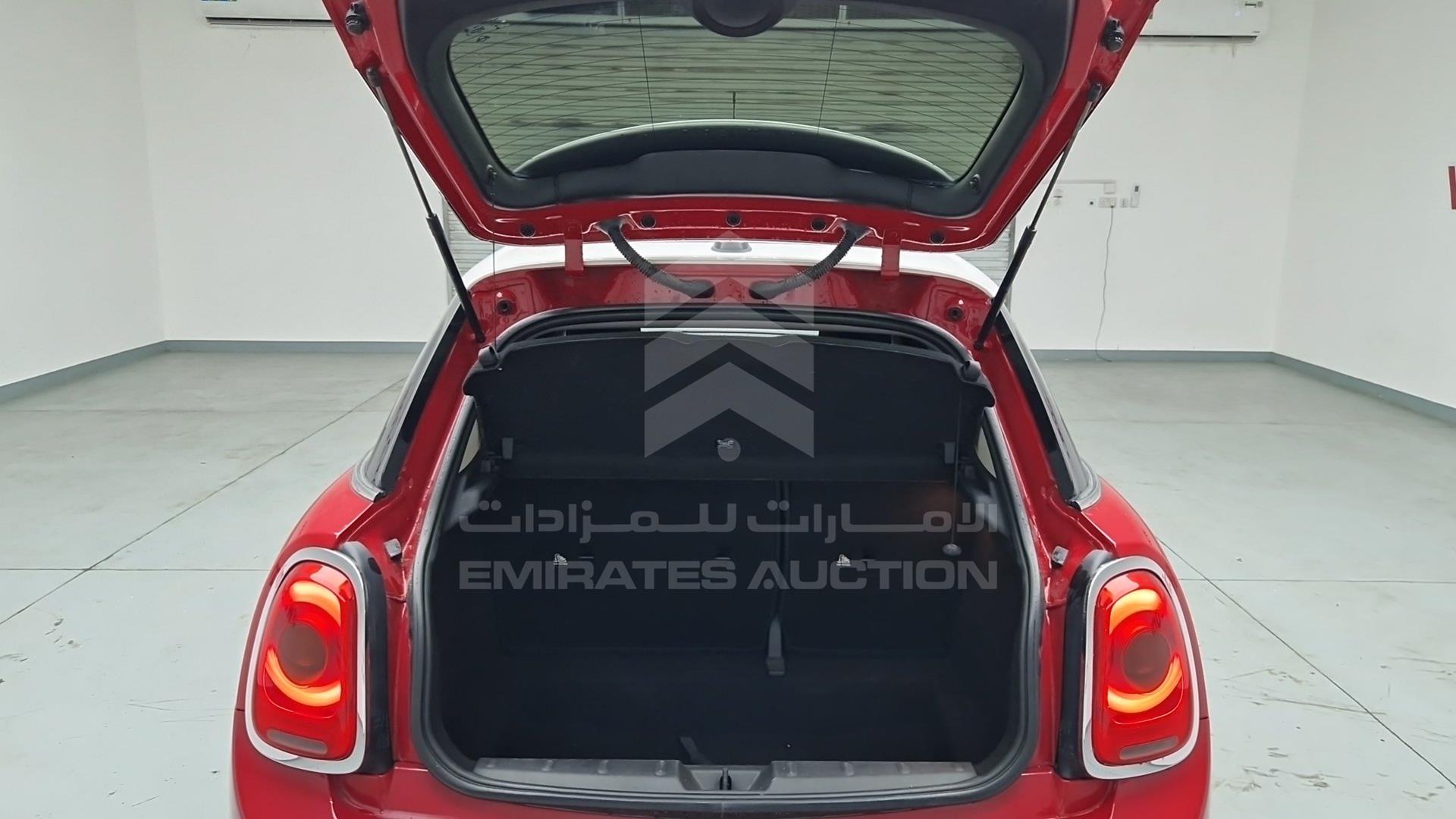 2019 MINI COOPER VIN: WMWXU7A09KTM90284