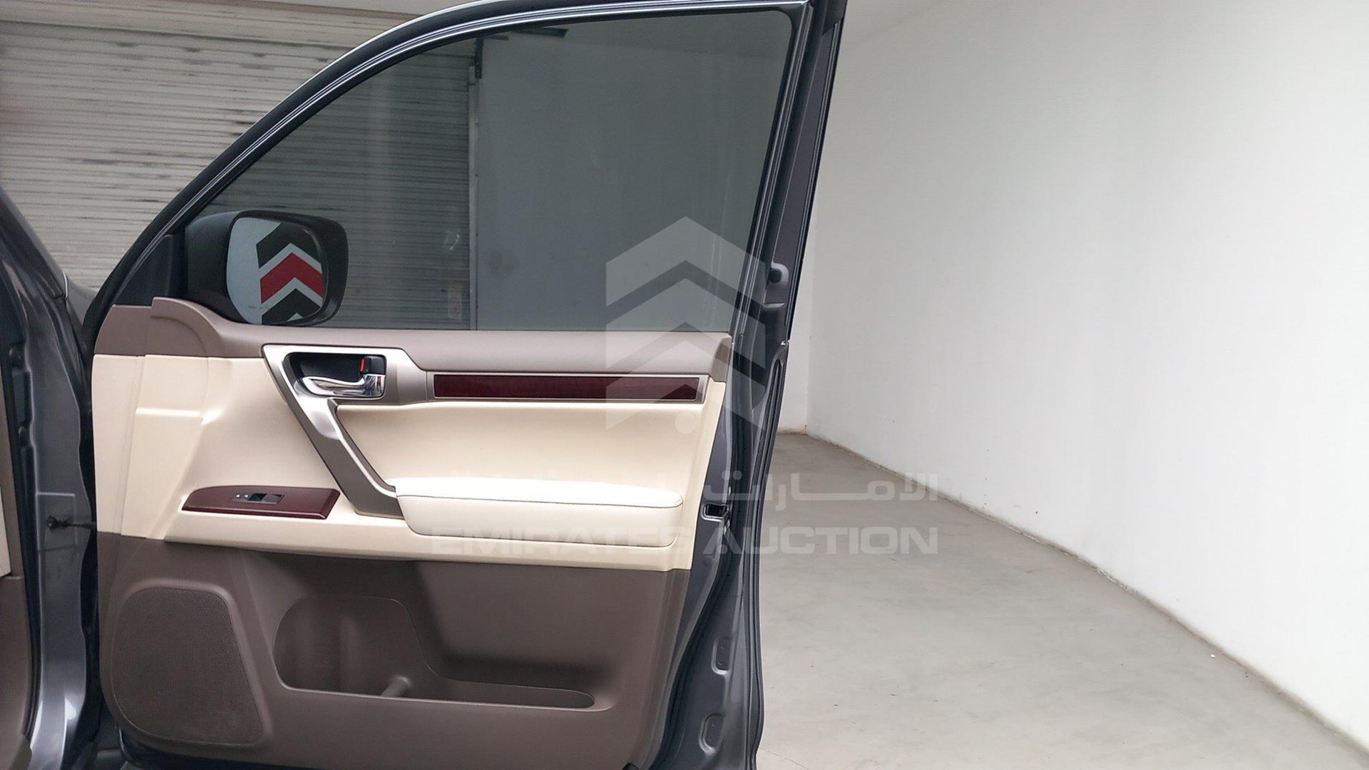 2019 LEXUS GX 460 VIN: JTJJM7FX7K5211527