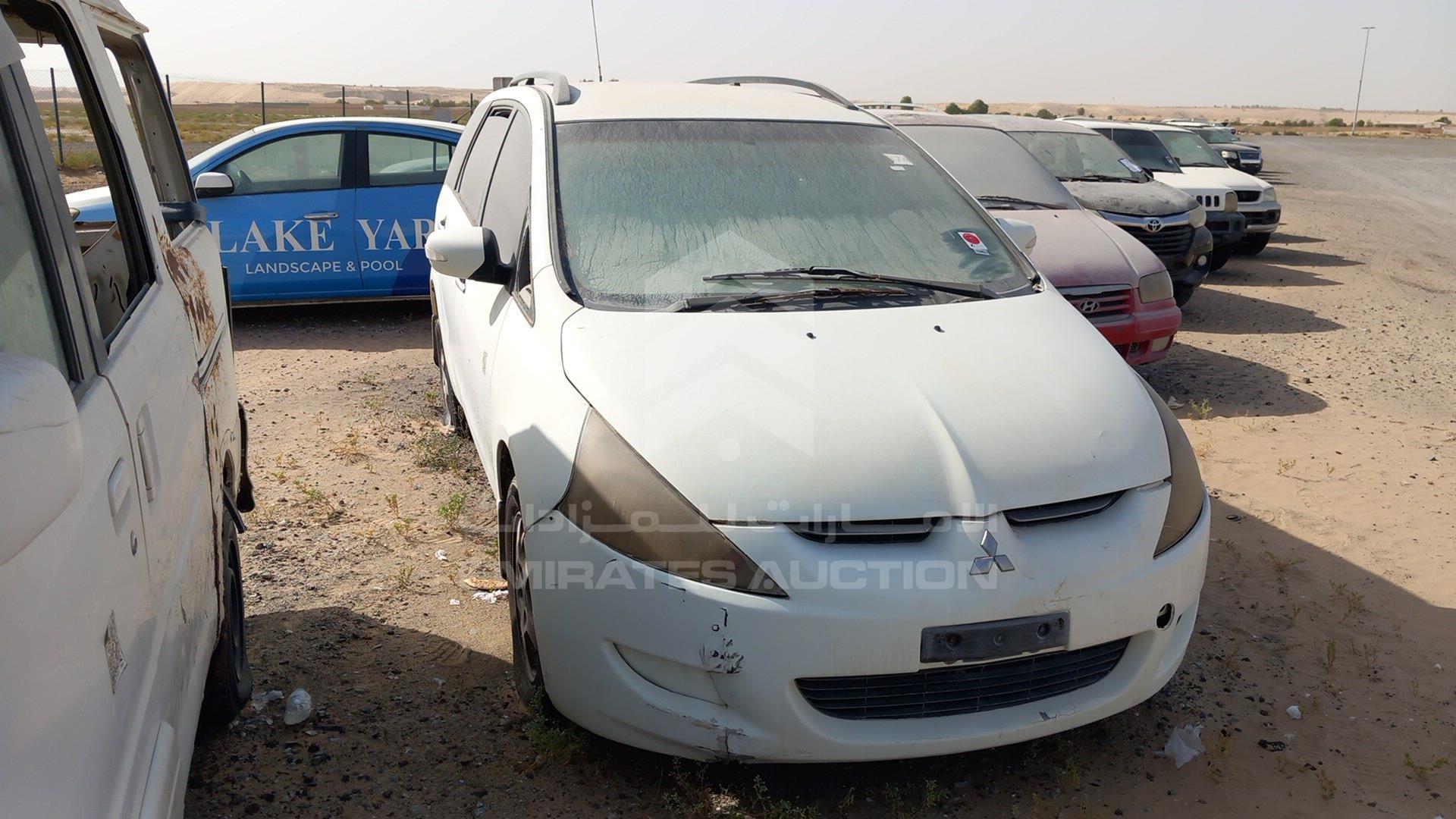 2005 MITSUBISHI GRANDIS VIN: JMYLRNA4W5Z703642