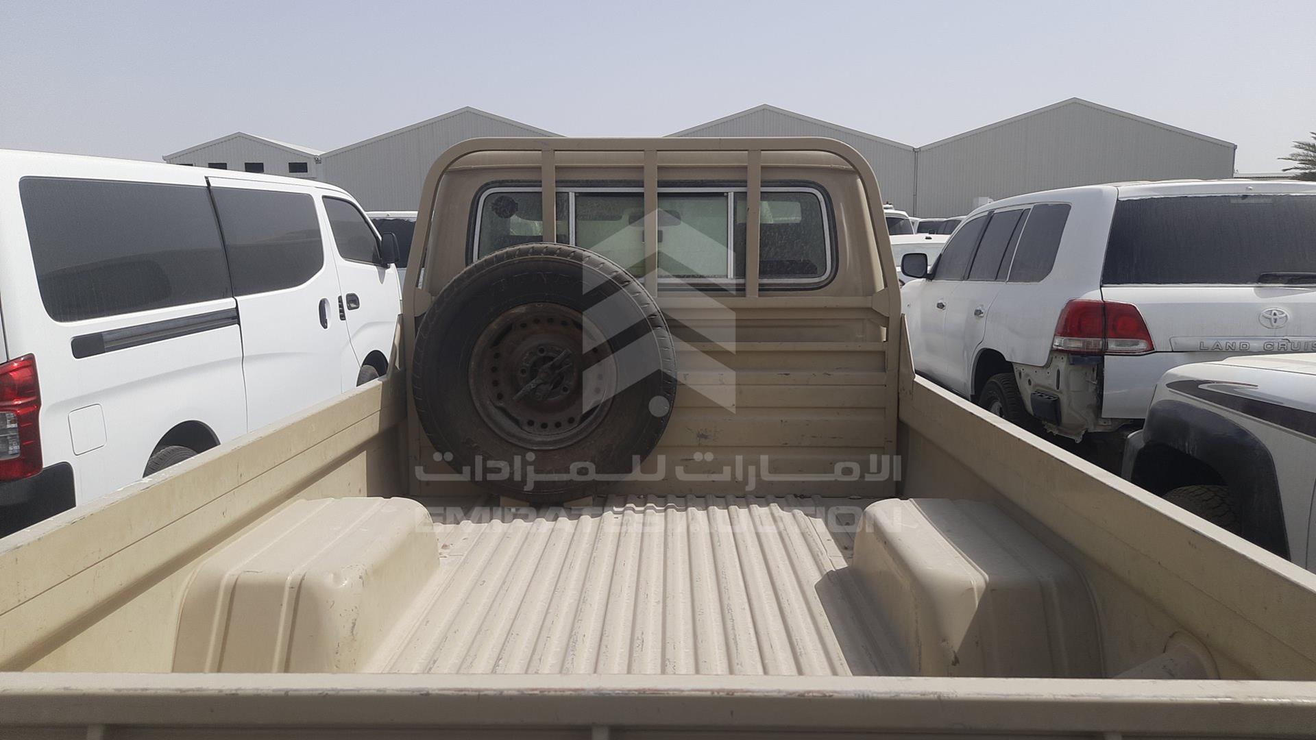 2014 TOYOTA LAND CRUISER VIN: JTFLU71J5E4319550