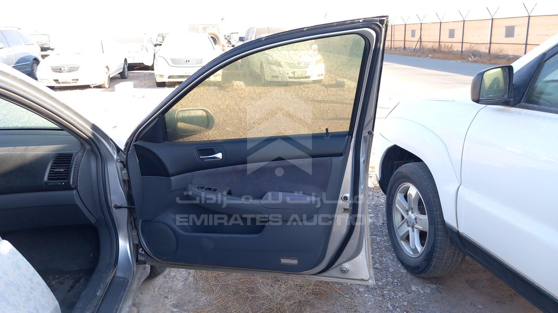 2007 HONDA ACCORD VIN: JHMCM56767C415074